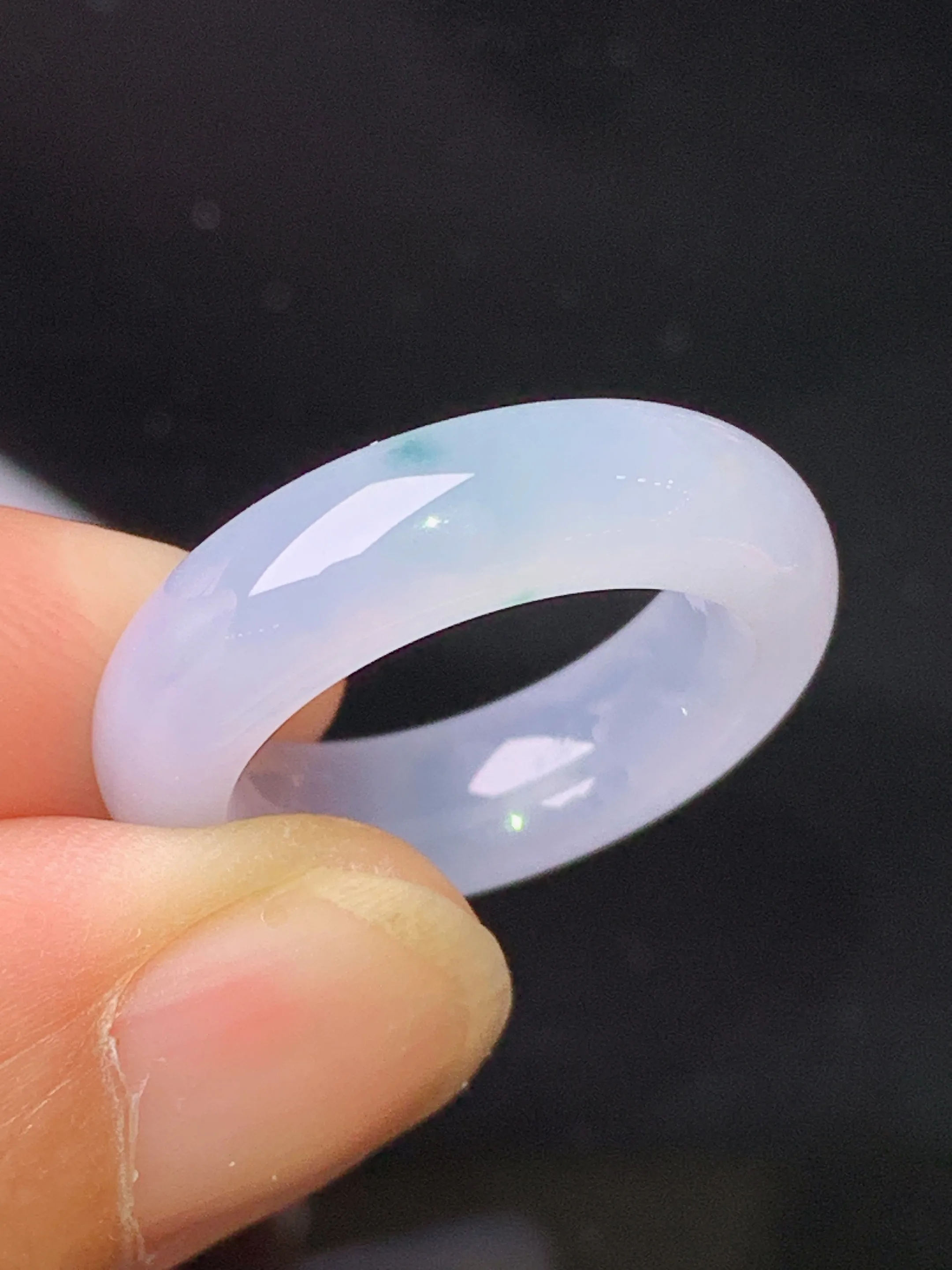 淡紫罗兰指环 玉质细腻 色泽清新艳丽 圈口8 整体尺寸22.7*5.5*4