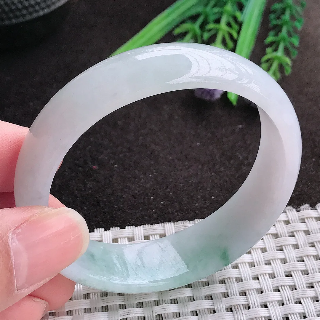 实拍A货翡翠53.5/48.8/16.6/6.2老坑精美冰润飘花贵妃手镯宽边玉镯手环