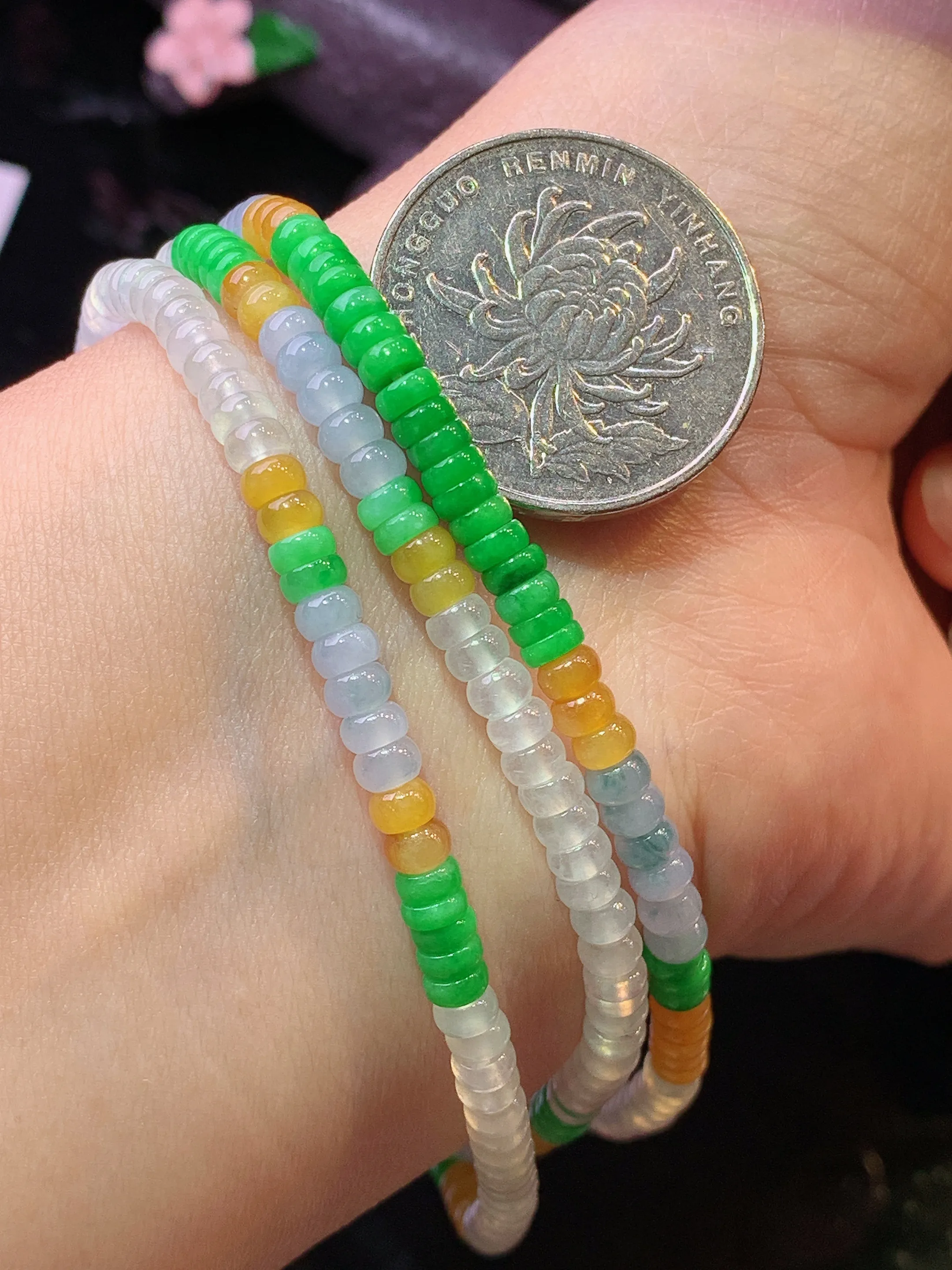 多彩算盘珠项链 玉质细腻 色泽清新 艳丽 整体尺寸4*2.3