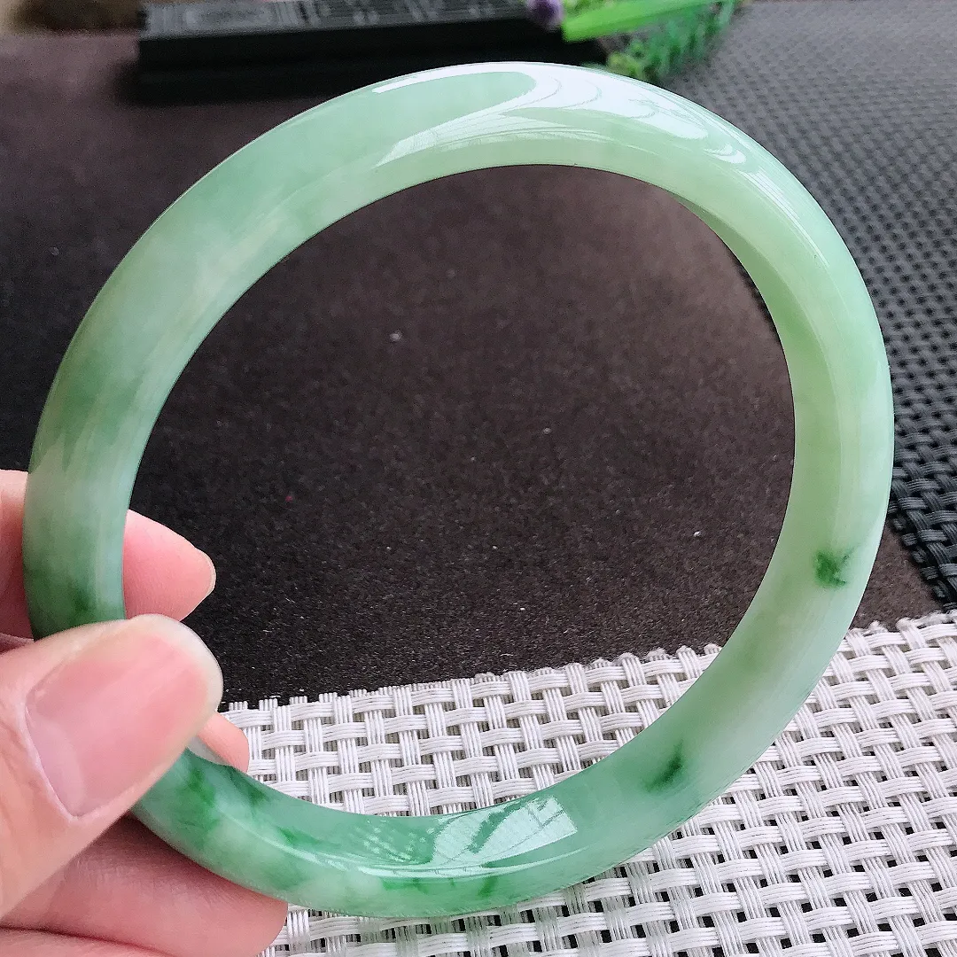 实拍A货翡翠78.8/12.3/9.2老坑冰润起胶满绿飘绿臂镯手镯超大翡翠玉镯手环