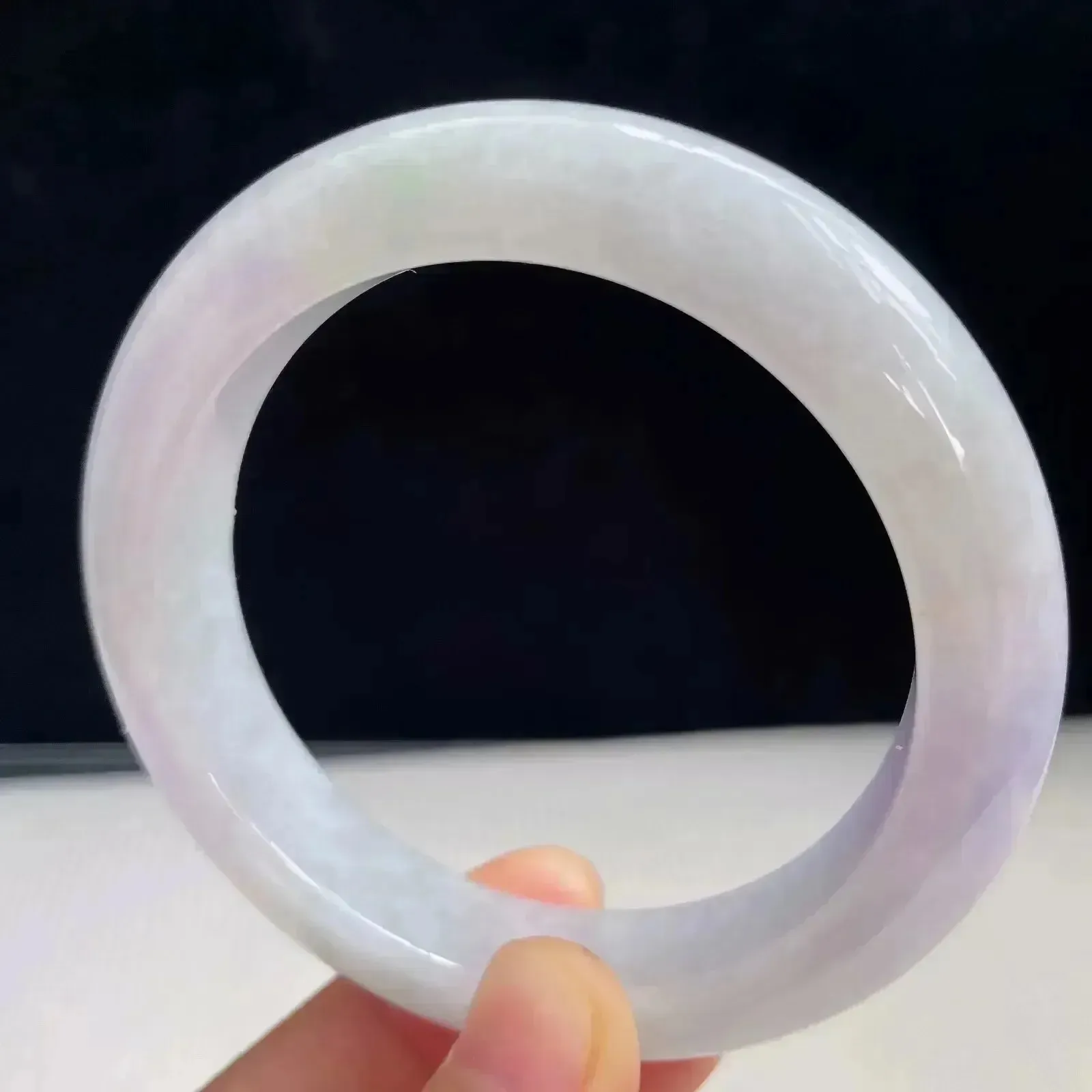 自然光拍摄天然翡翠A货淡紫罗兰好种水55.5mm正圈手镯63.22克