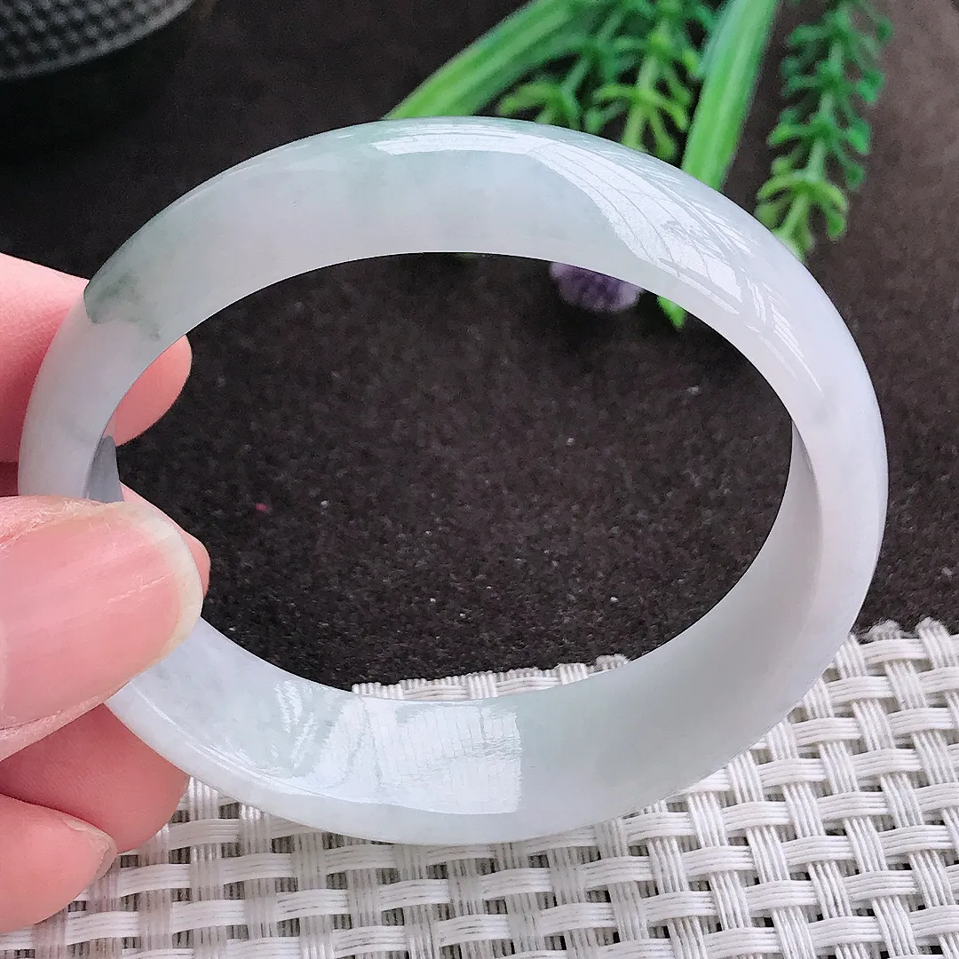 实拍A货翡翠53.5/48.8/16.6/6.2老坑精美冰润飘花贵妃手镯宽边玉镯手环