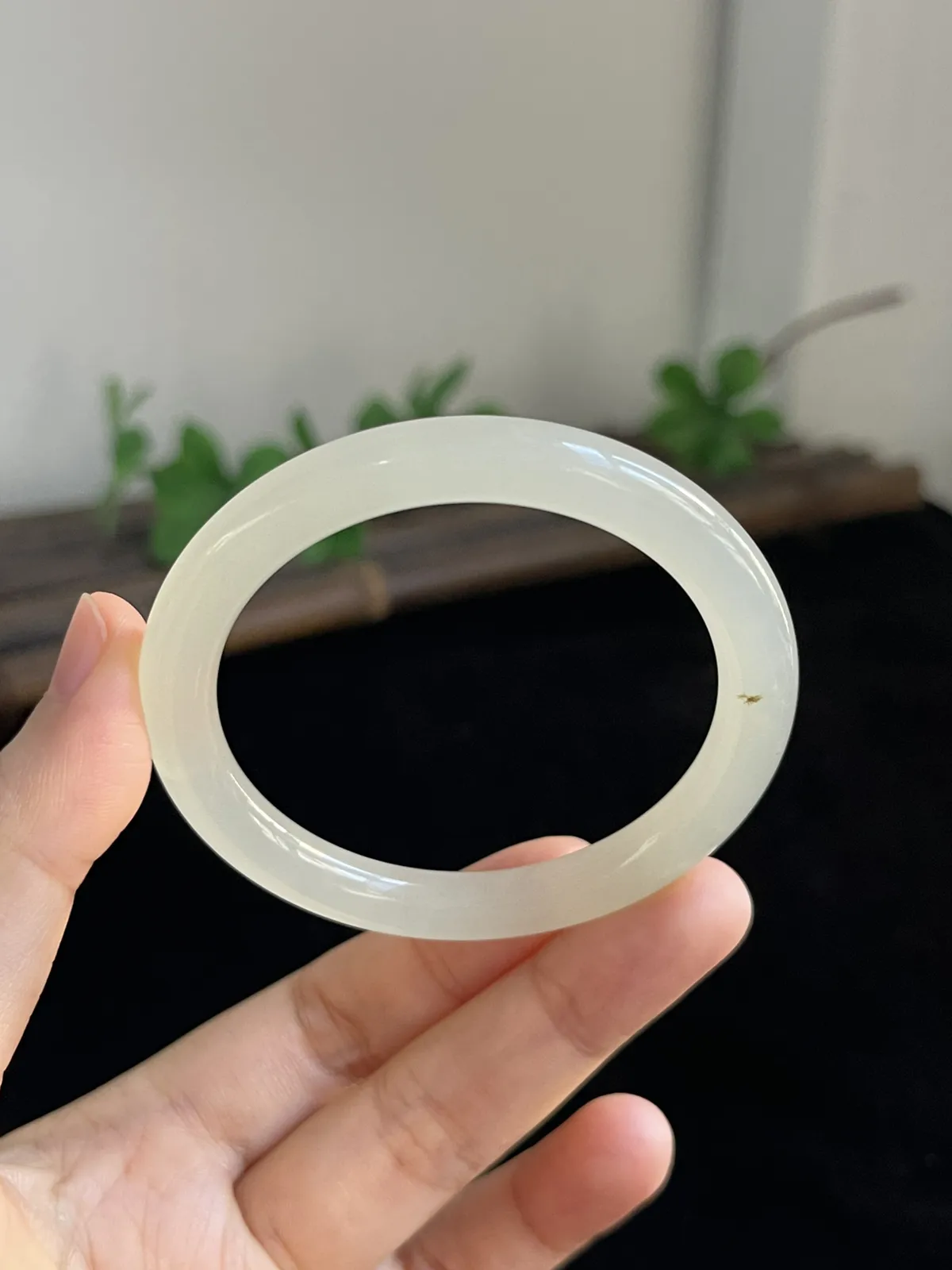 圆镯50圈口，和田玉手镯