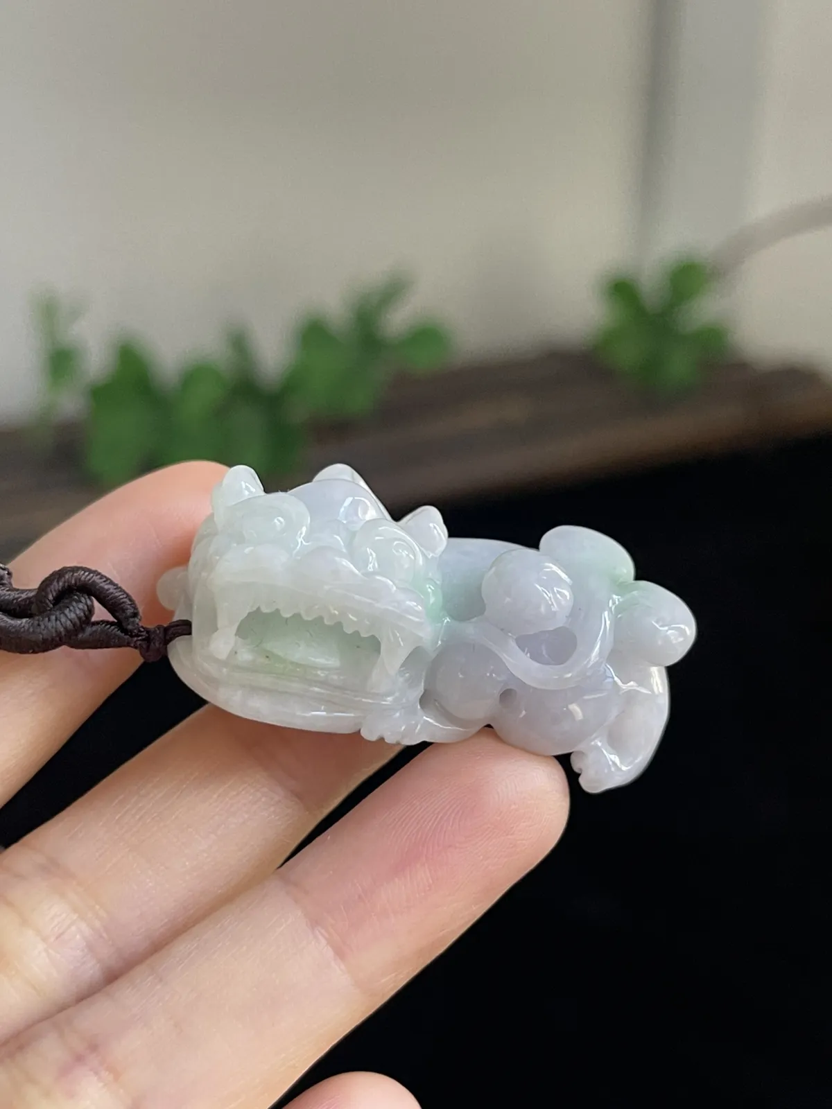 翡翠糯化种吊坠