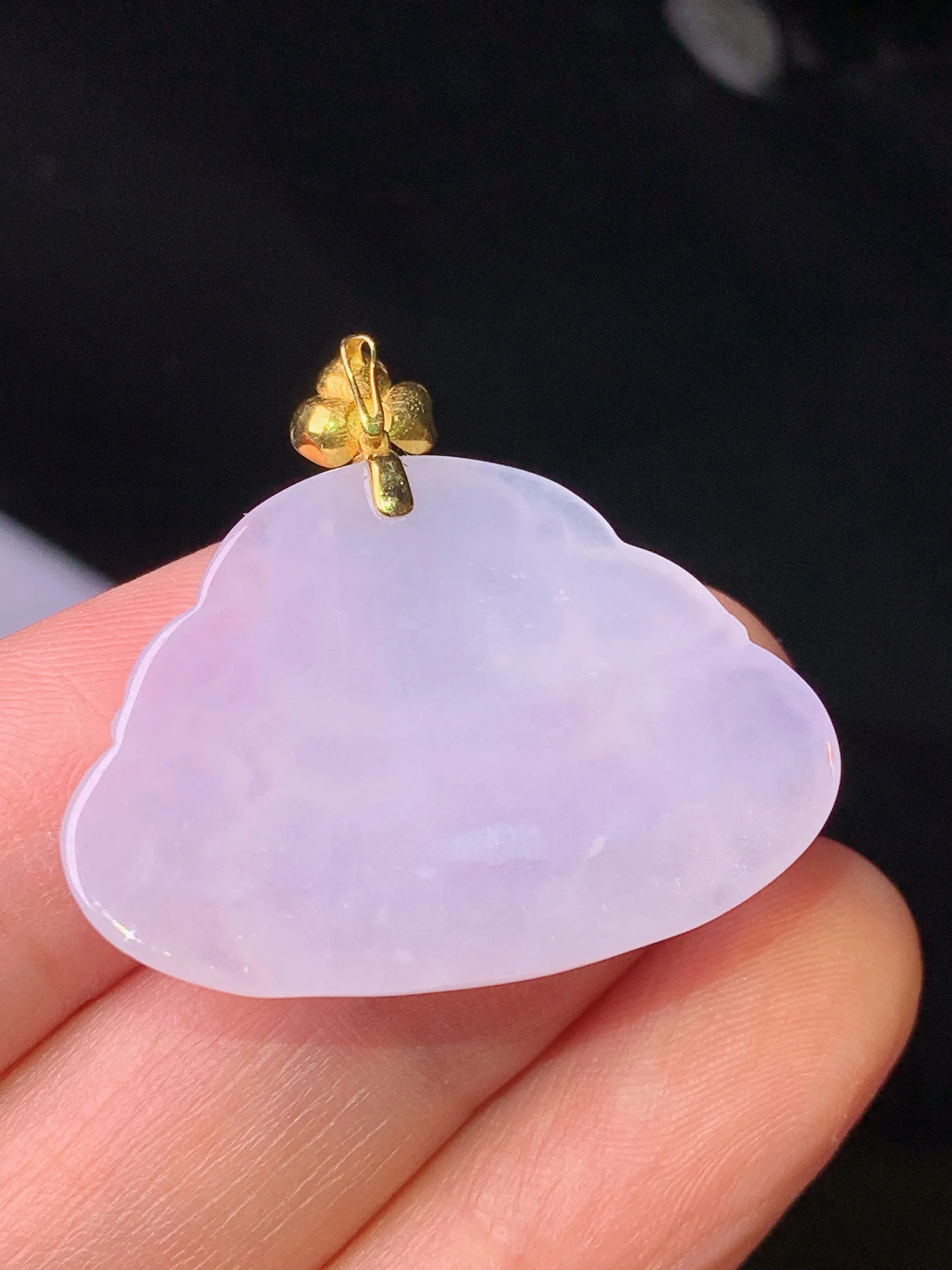 18k金镶嵌淡紫罗兰佛公吊坠 玉质细腻 色泽清新艳丽 整体尺寸28.6*31.8*4.2