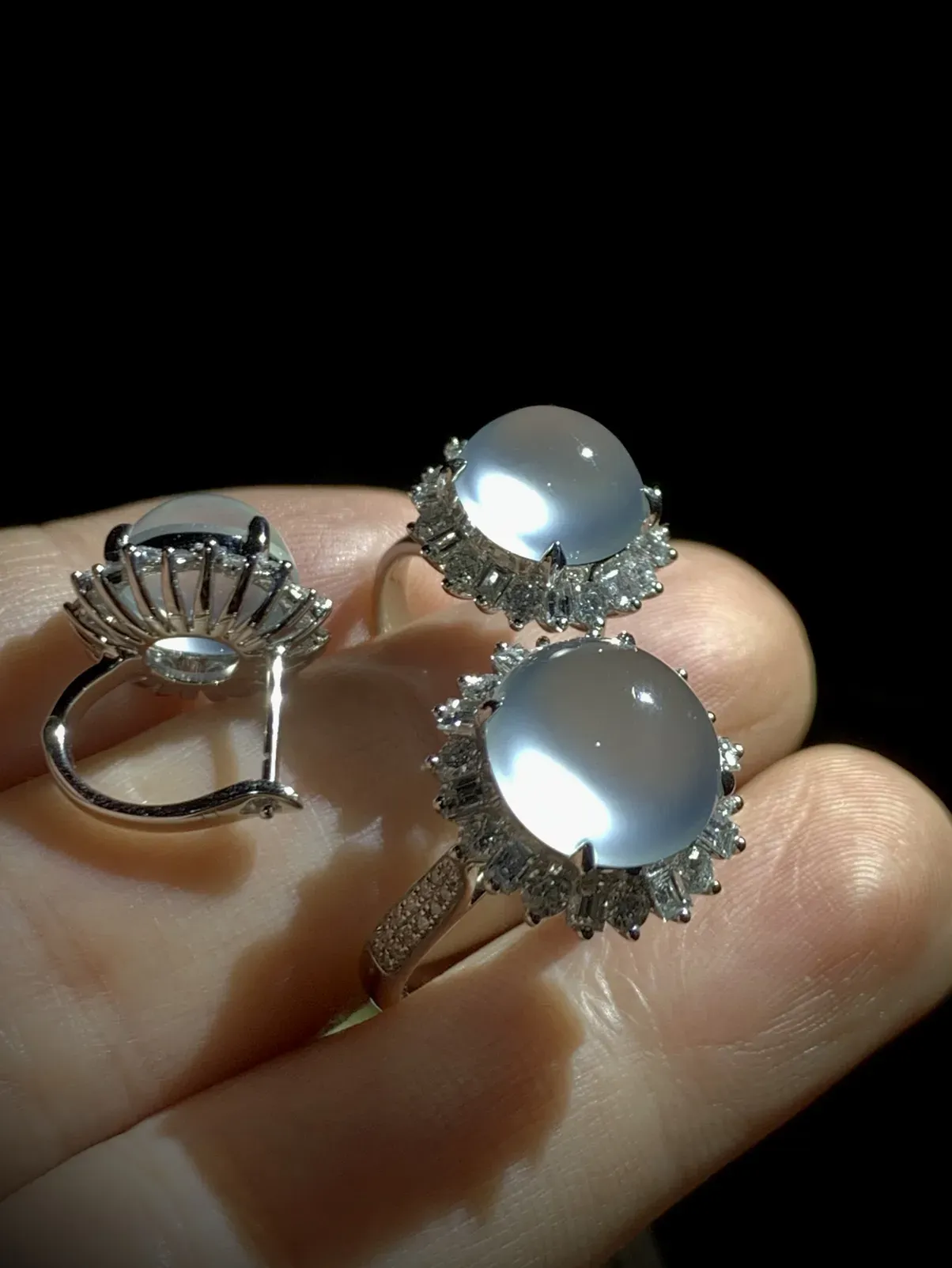 白冰蛋面套装，
戒指裸石11-10.2-6.6mm，14#，
台面整体15.3-14.6-11.3m