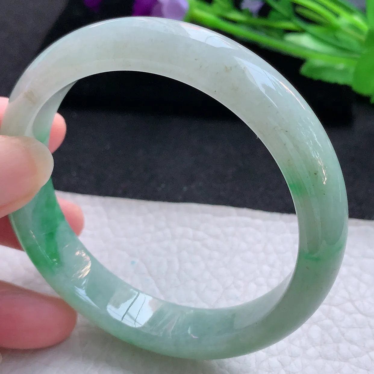ll自然光59*13.3*8平安镯 天然翡翠A货玉手镯飘绿宽边玉手环