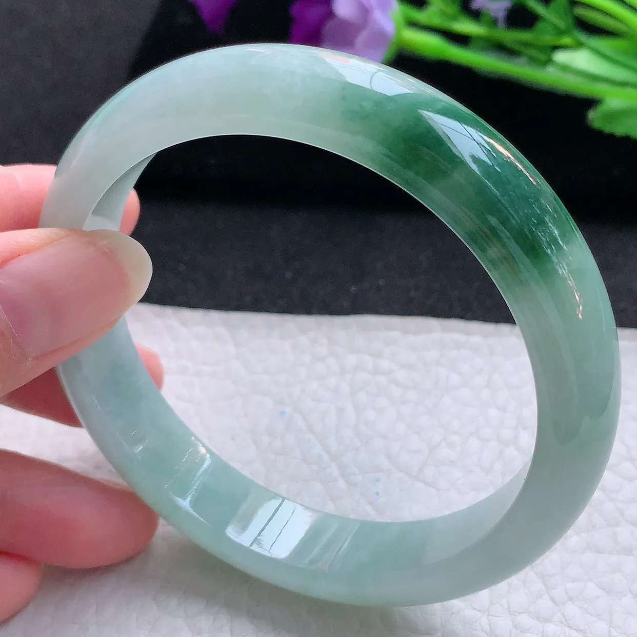yh大圈口63*13.5*8平安镯 天然翡翠A货飘花玉手镯大气宽边玉手环