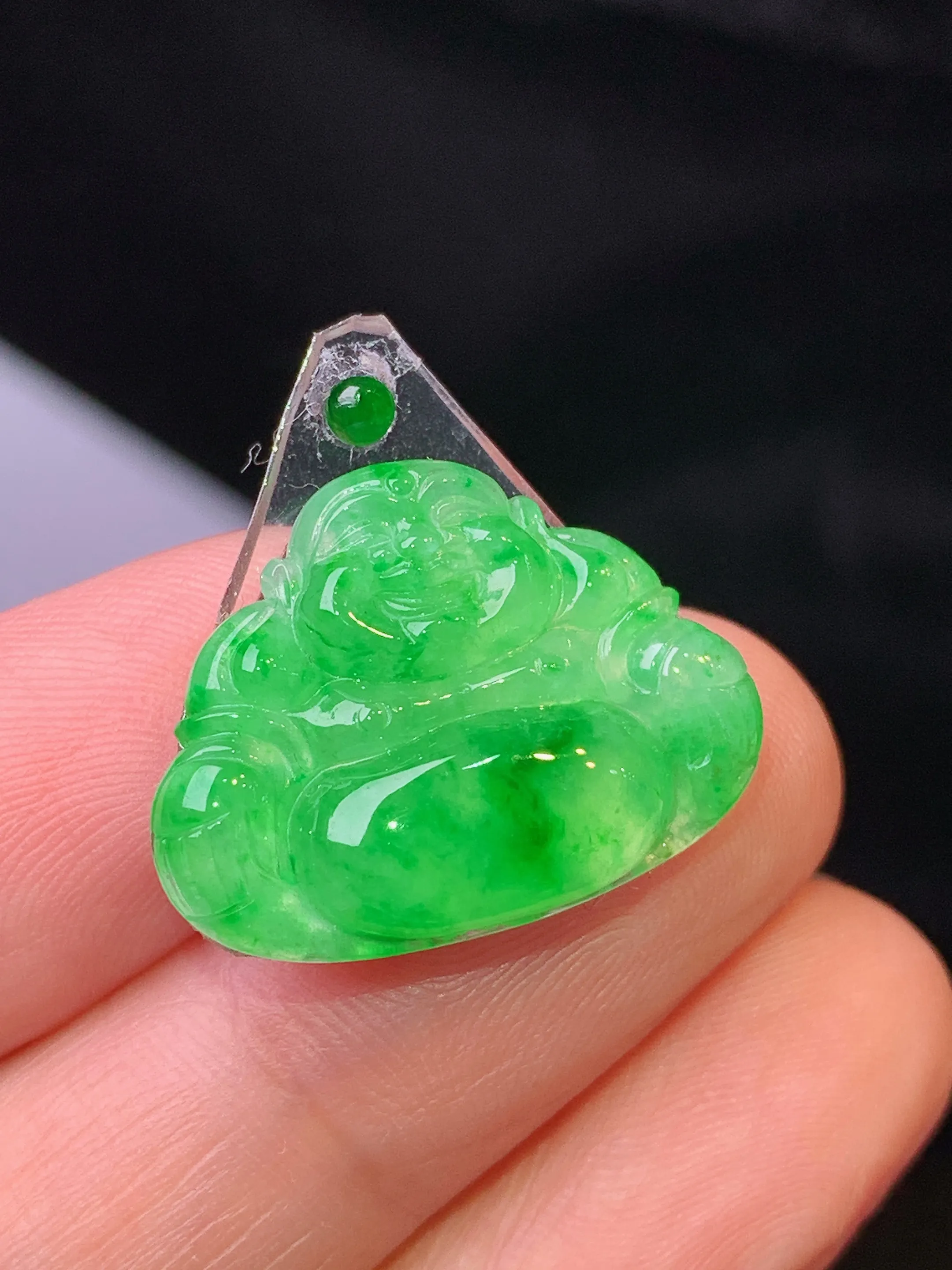 镶嵌款 翠绿佛公吊坠 玉质细腻 色泽清新艳丽 整体尺寸16.6*22.2*4.5