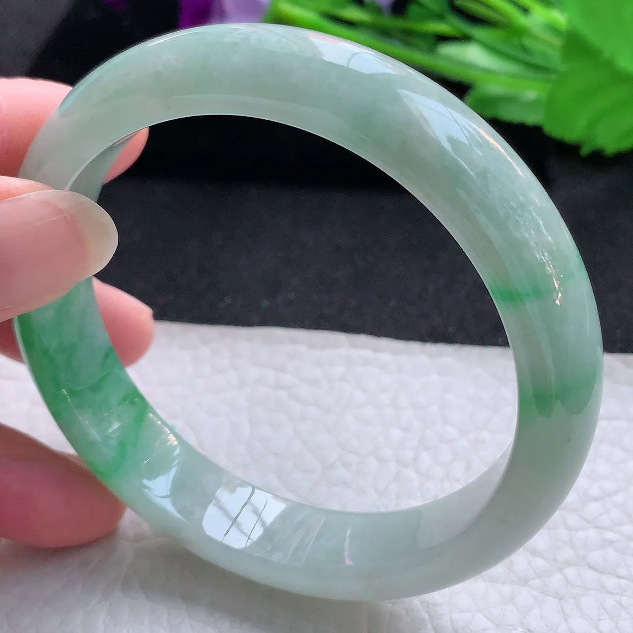 ll自然光59*13.3*8平安镯 天然翡翠A货玉手镯飘绿宽边玉手环