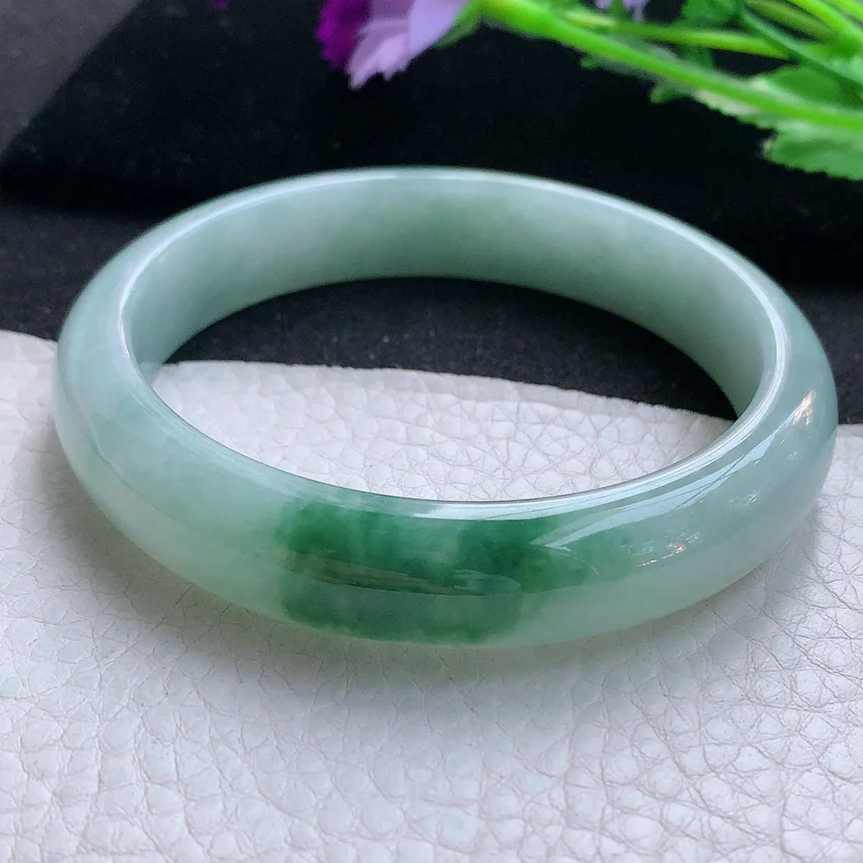 yh大圈口63*13.5*8平安镯 天然翡翠A货飘花玉手镯大气宽边玉手环