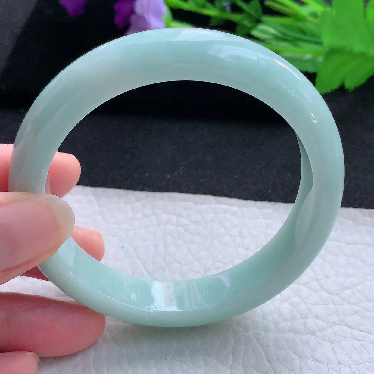 nr自然光59.3*13.5*8.3平安镯 天然翡翠A货玉手镯浅绿宽边玉手环