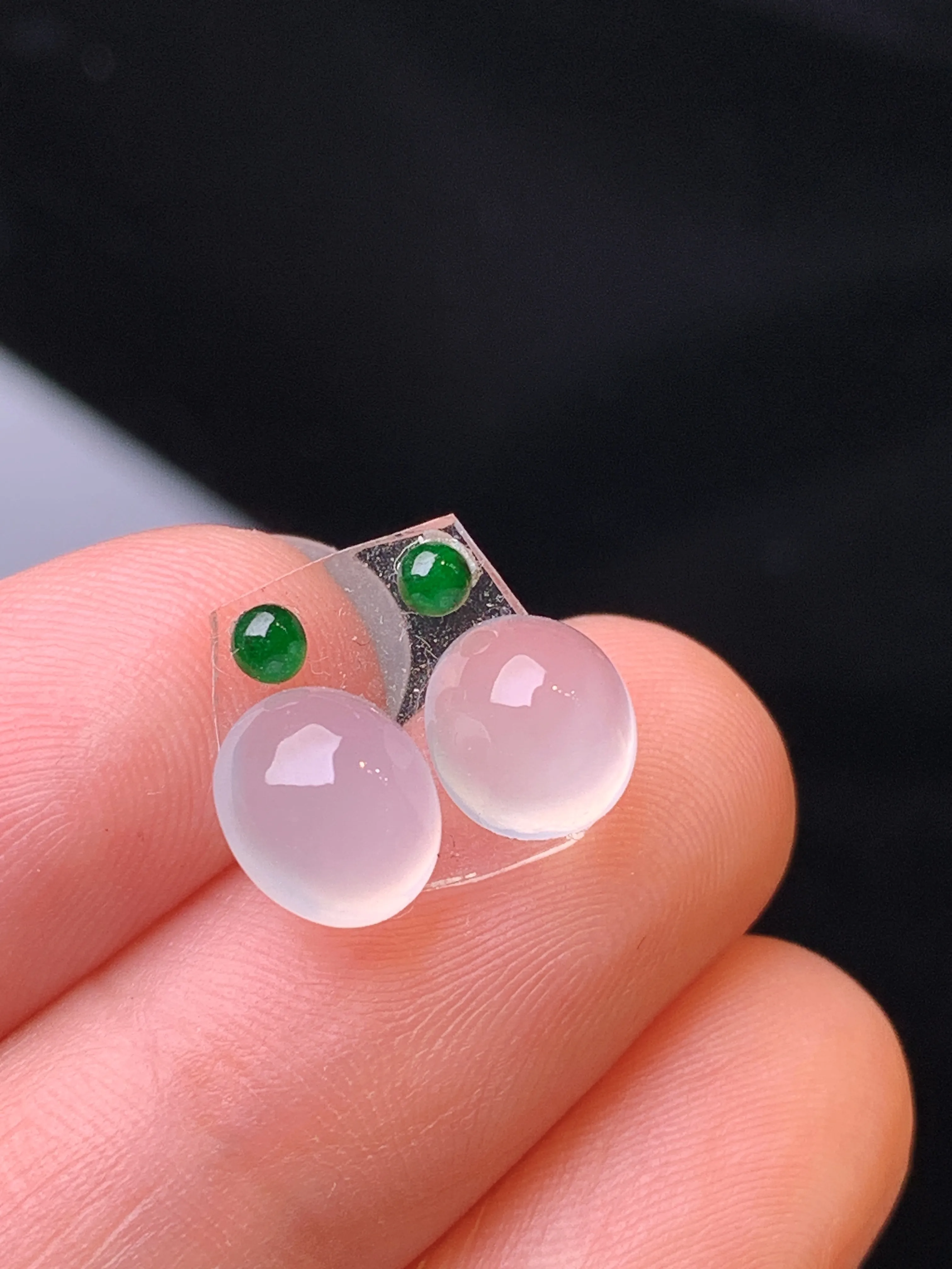 镶嵌款 冰种蛋面一对 玉质细腻 色泽清新艳丽 整体尺寸7.9*7*4.5