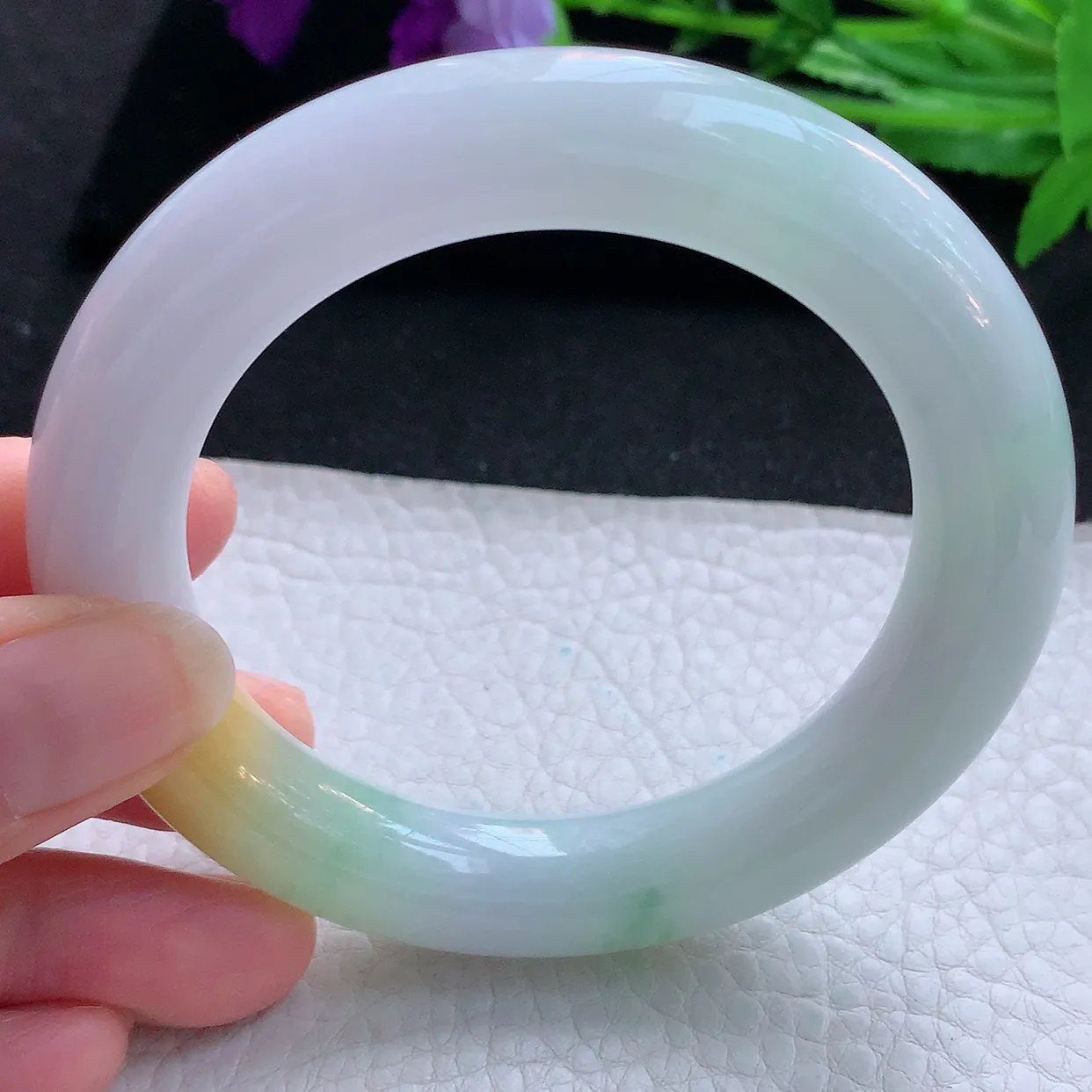 nr自然光57*12.3*11.8三彩胖圆镯 天然翡翠A货玉手镯水润圆条玉手环