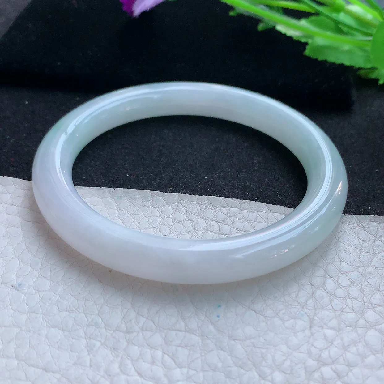 nr自然光59*9*9.3美人镯 天然翡翠A货玉手镯清爽圆条玉手环 叮当镯