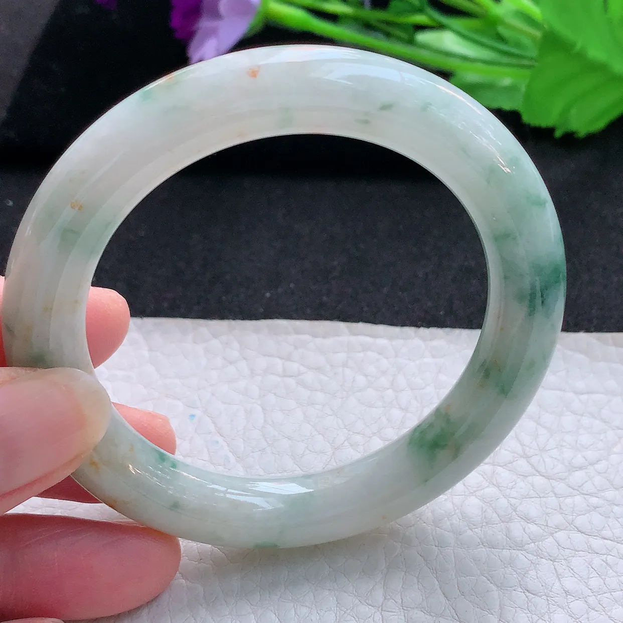 ll自然光55*10.4美人镯 天然翡翠A货玉手镯三彩圆条玉手环