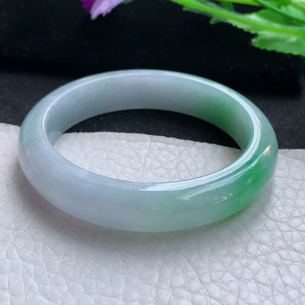 yh小圈口52.3*12*7.6平安镯 天然翡翠A货飘绿玉手镯清秀宽边玉手环