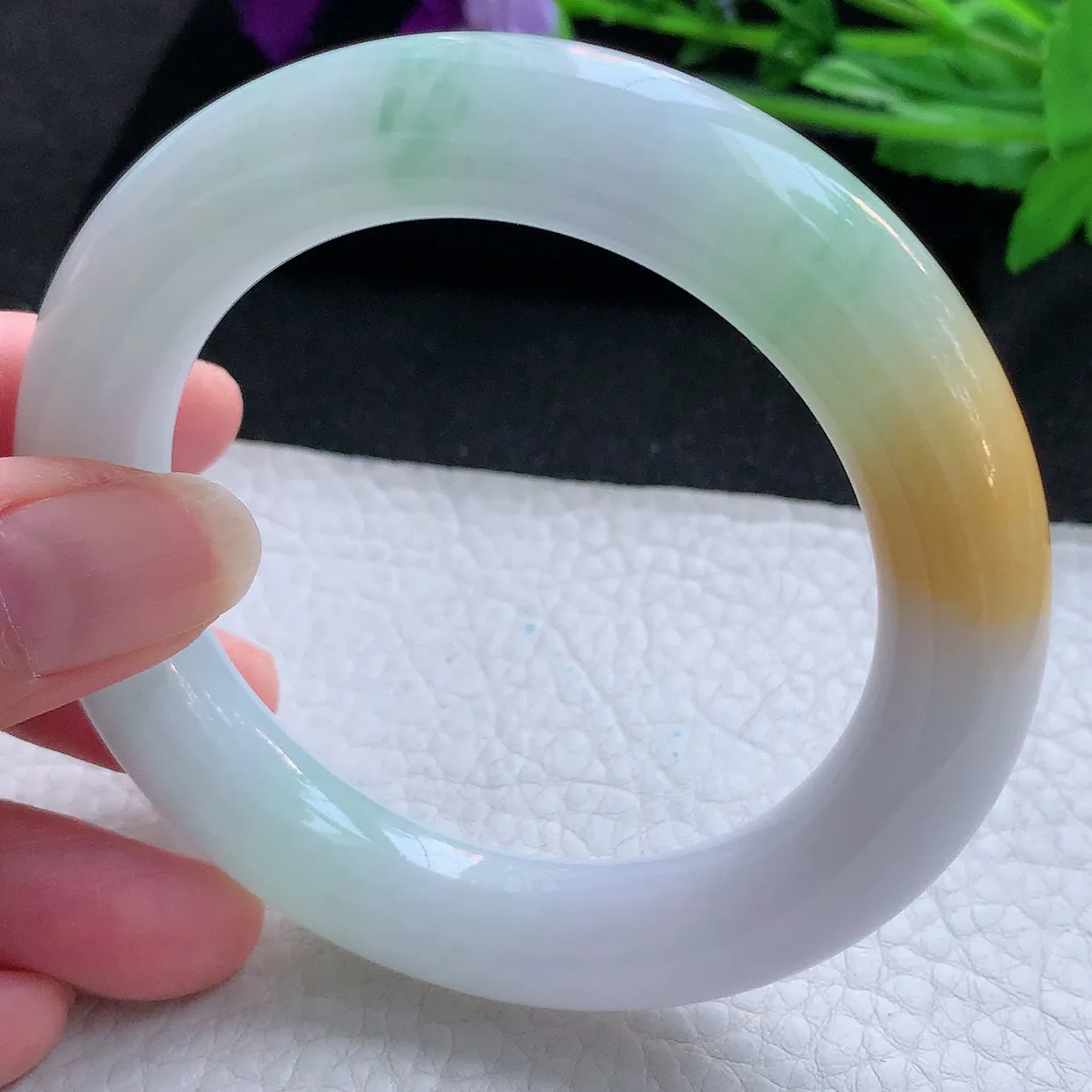 nr自然光57*12.3*11.8三彩胖圆镯 天然翡翠A货玉手镯水润圆条玉手环