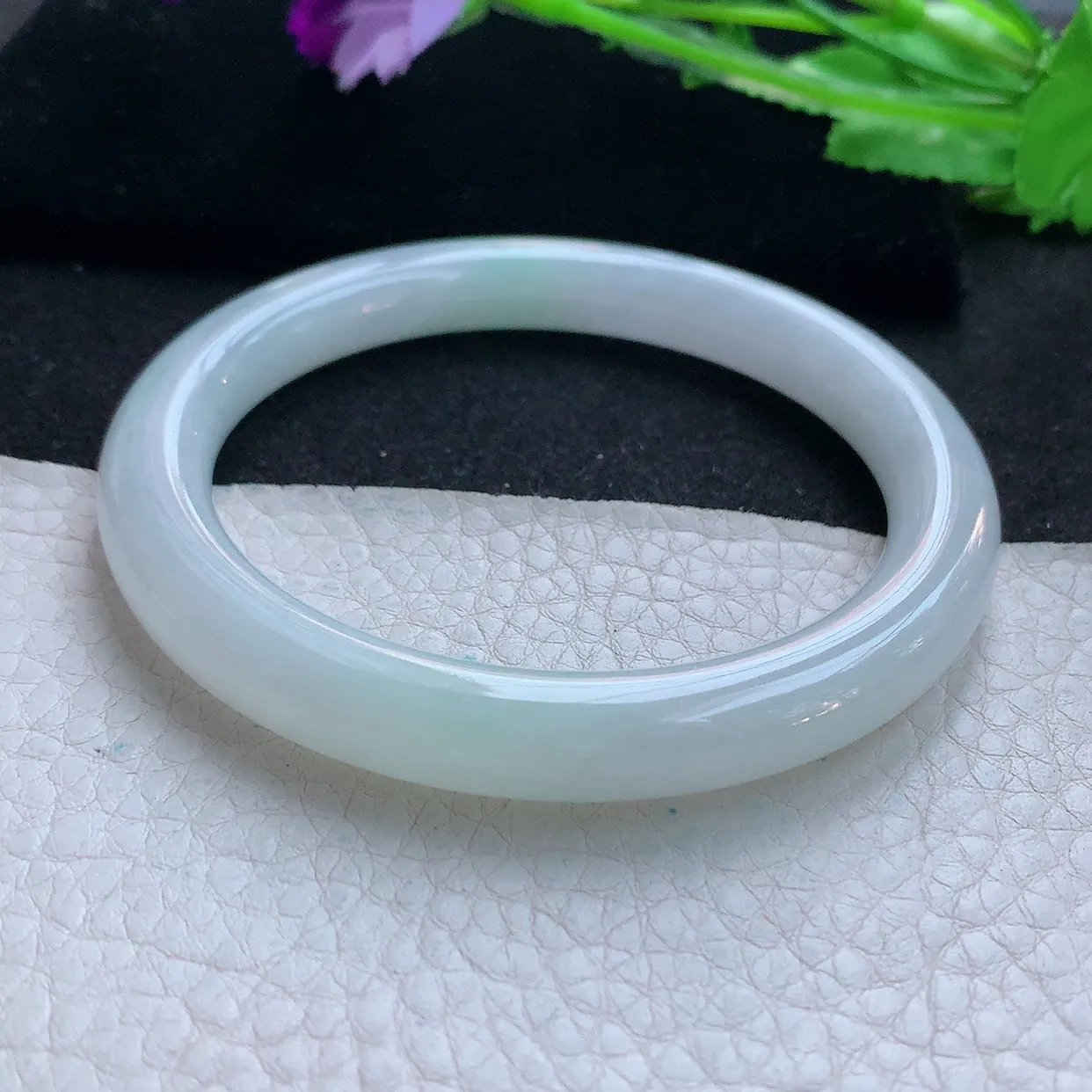 nr自然光59*9*9.3美人镯 天然翡翠A货玉手镯清爽圆条玉手环 叮当镯