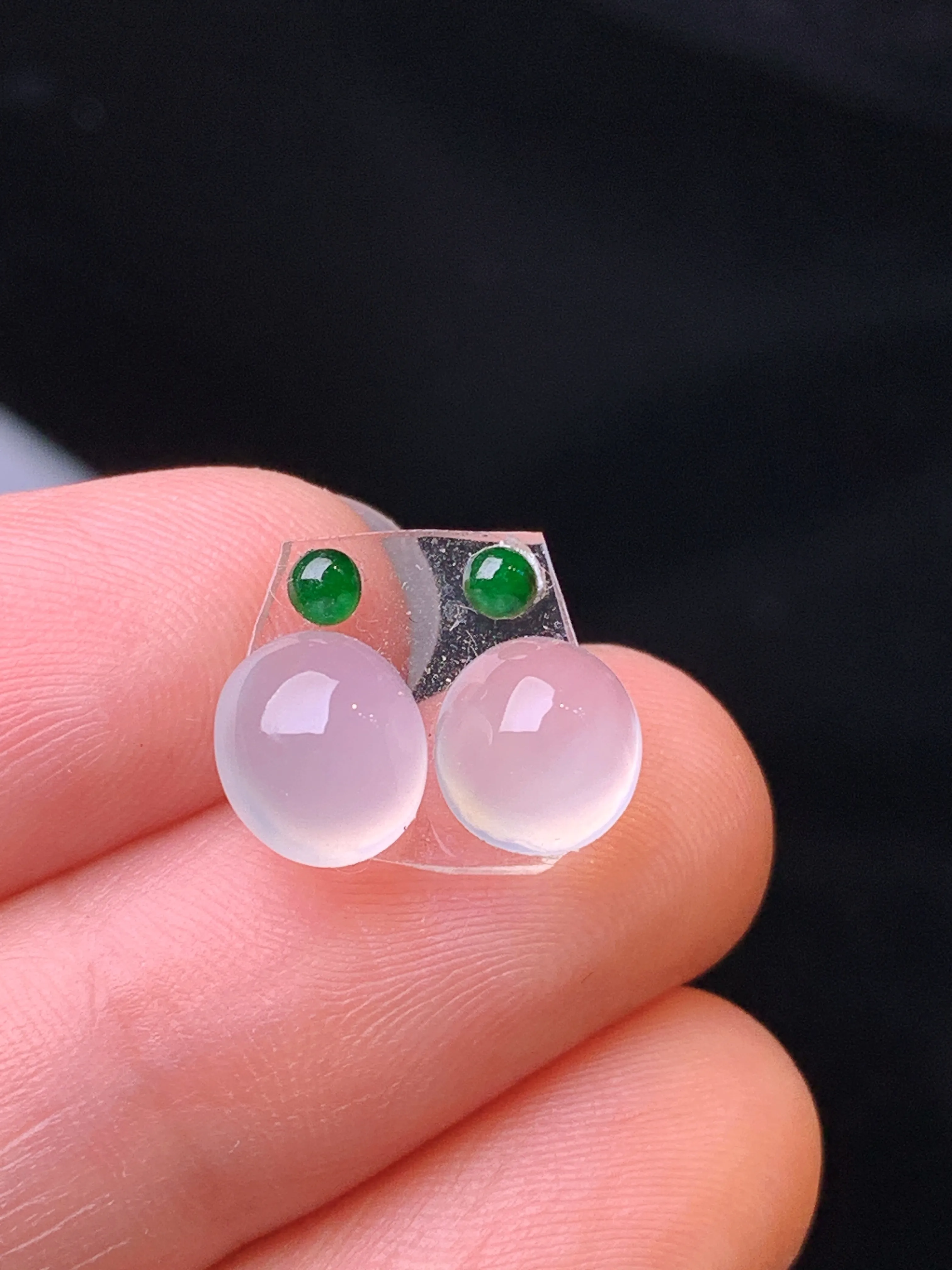 镶嵌款 冰种蛋面一对 玉质细腻 色泽清新艳丽 整体尺寸7.9*7*4.5