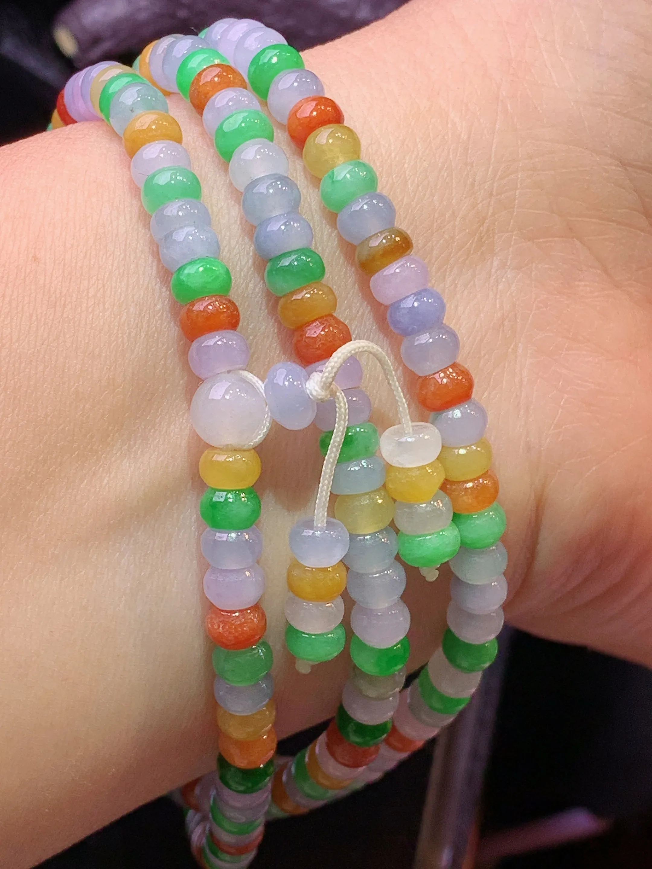 多彩算盘珠项链 玉质细腻 色泽清新艳丽 整体尺寸5*3.2