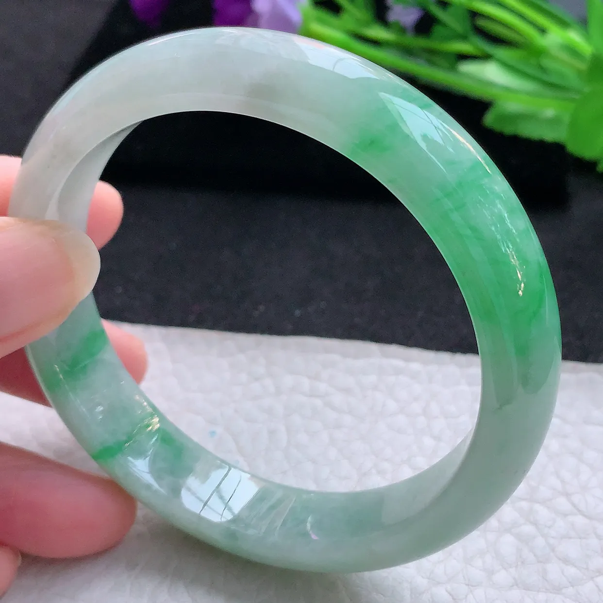 ll自然光59*13.3*8平安镯 天然翡翠A货玉手镯飘绿宽边玉手环