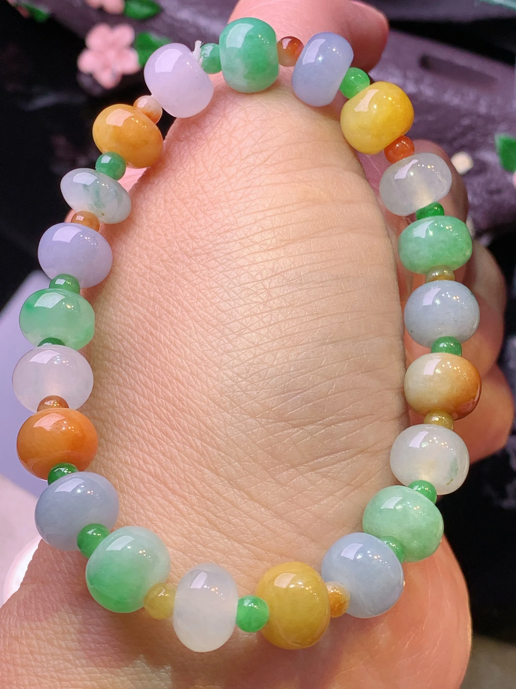 多彩算盘珠手链 玉质细腻 色泽清新艳丽 整体尺寸9.2*6.2