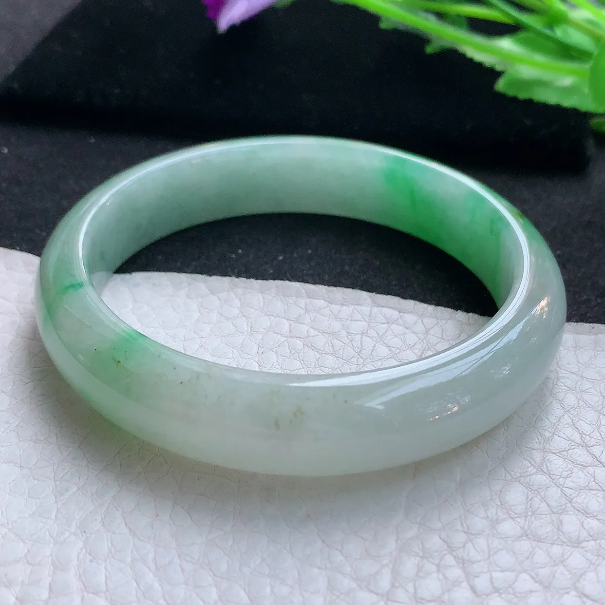 ll自然光59*13.3*8平安镯 天然翡翠A货玉手镯飘绿宽边玉手环
