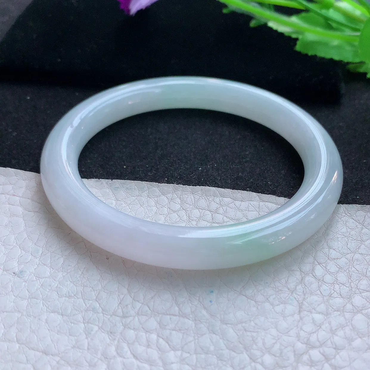 nr自然光59*9*9.3美人镯 天然翡翠A货玉手镯清爽圆条玉手环 叮当镯