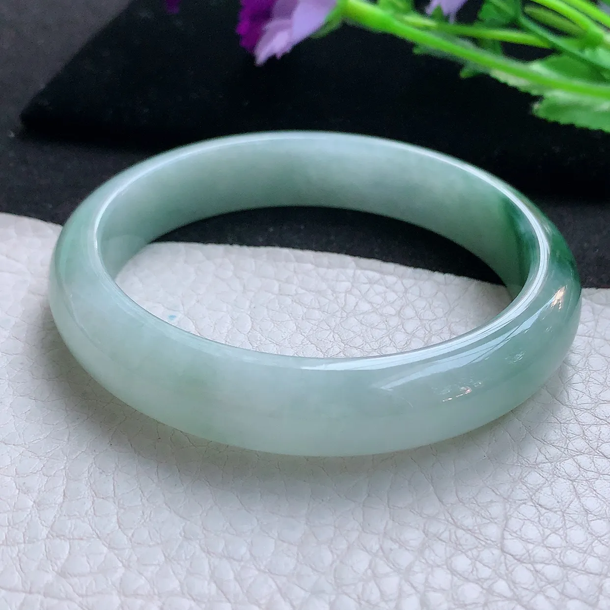 yh大圈口63*13.5*8平安镯 天然翡翠A货飘花玉手镯大气宽边玉手环