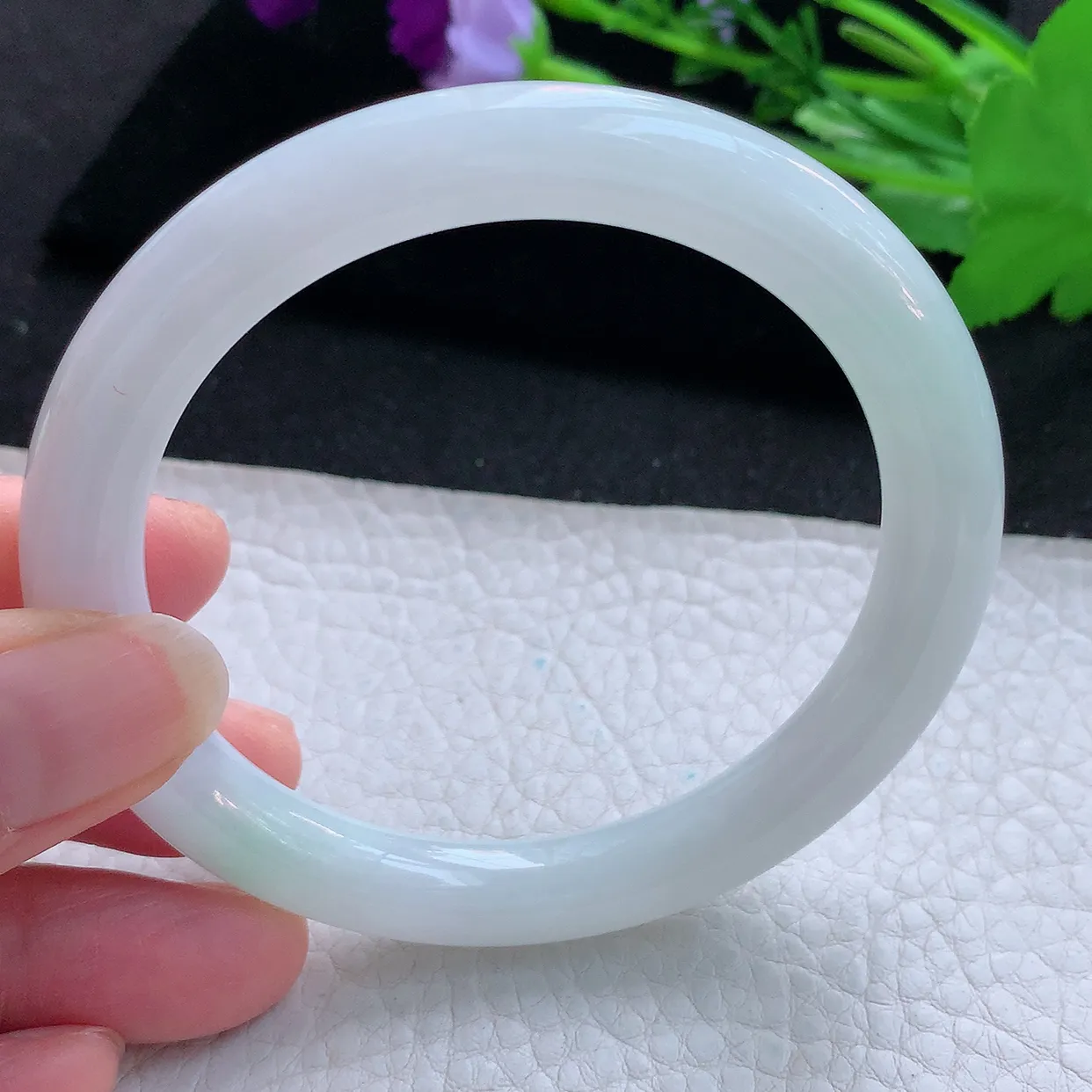 nr自然光59*9*9.3美人镯 天然翡翠A货玉手镯清爽圆条玉手环 叮当镯