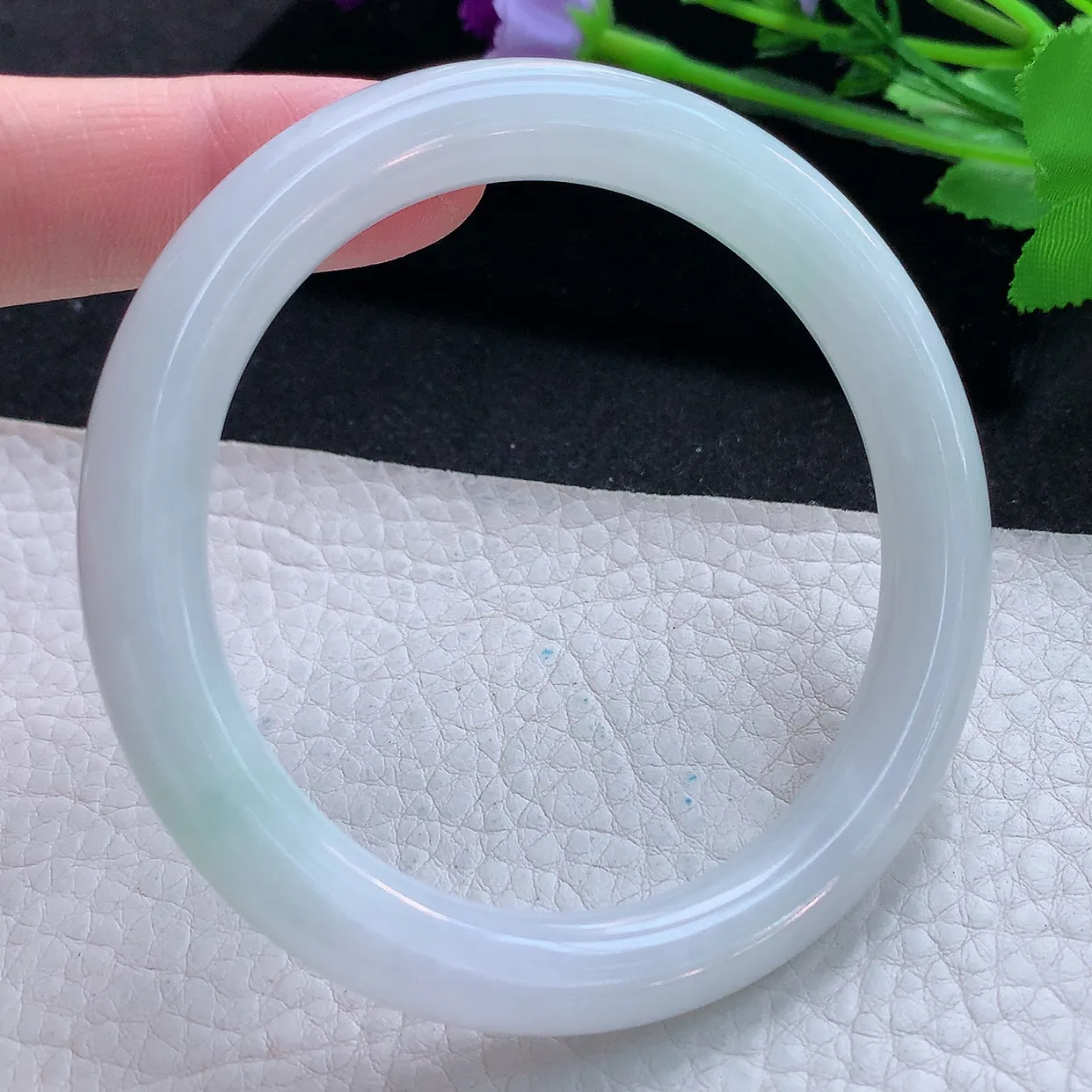 nr自然光59*9*9.3美人镯 天然翡翠A货玉手镯清爽圆条玉手环 叮当镯