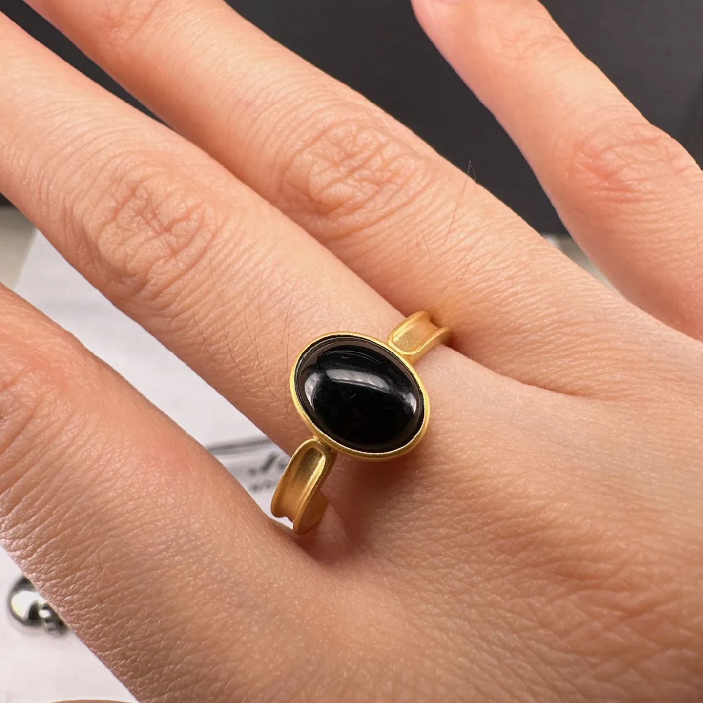 精品18k墨翠素圈戒指 种好色正 重金豪镶 打灯通透 油性十足 尺寸10.9