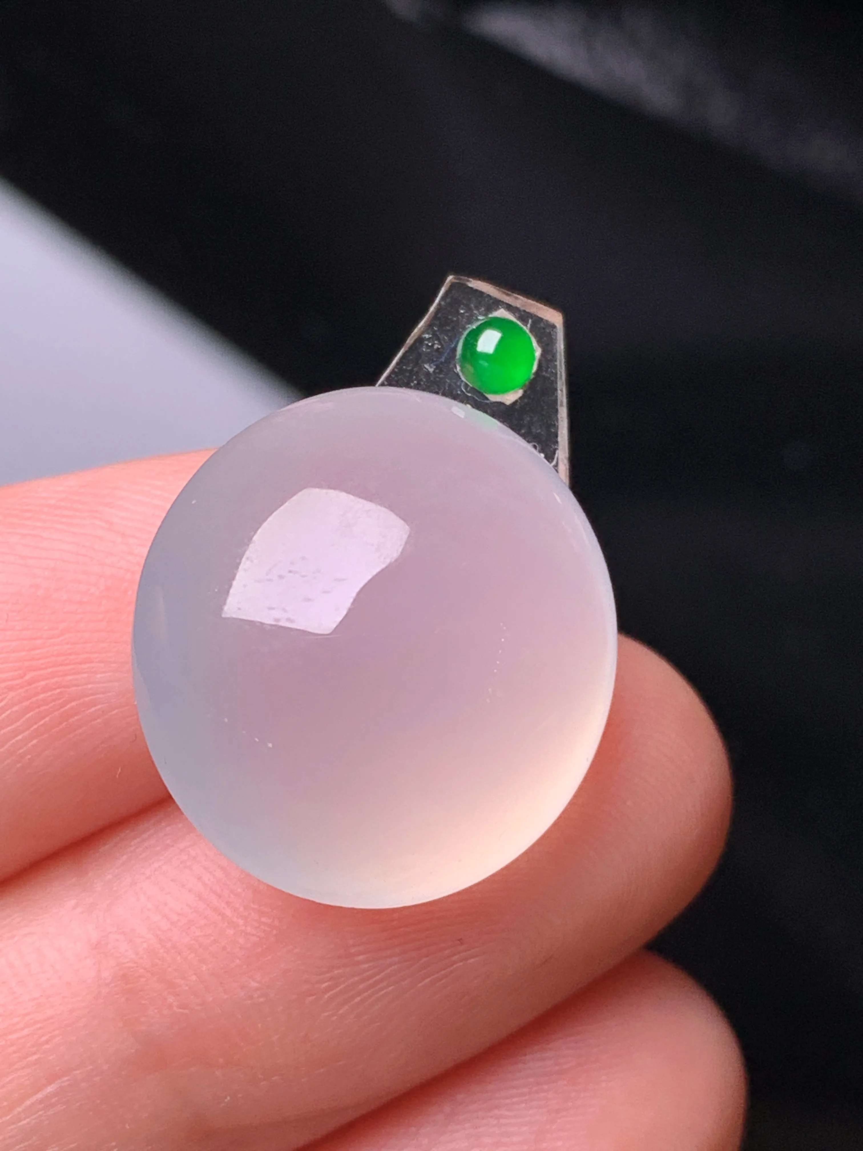 镶嵌款 冰种蛋面吊坠 玉质细腻 色泽清新艳丽 整体尺寸18.8*17.7*10.3