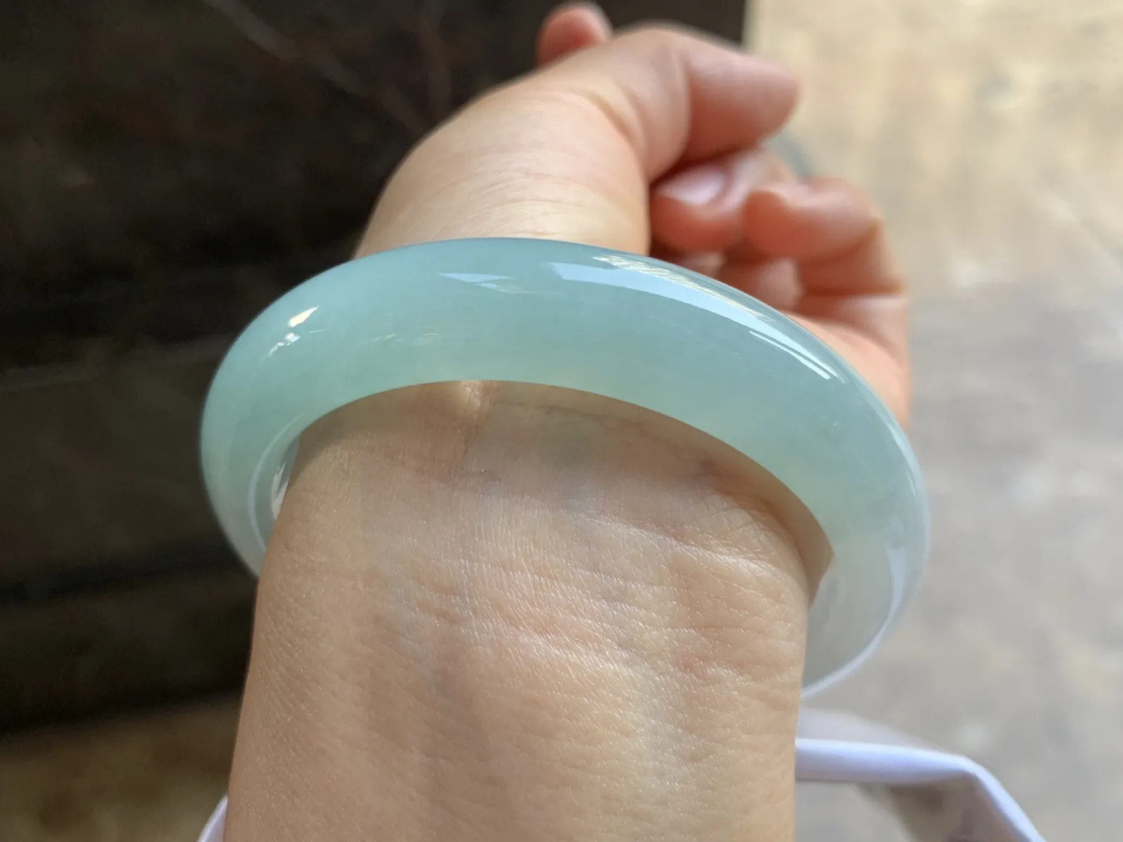 56-12.5-8.5mm
冰种晴水手镯 水润光泽 清新