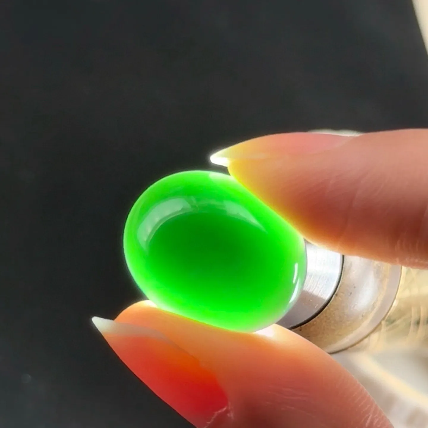 精品墨翠蛋面裸石 种好色正 黑度极好 打灯通透 油性十足 尺寸19.1