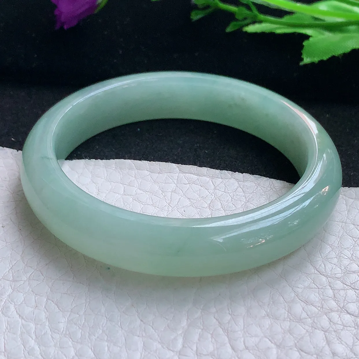 js自然光54*12*7.8平安镯 缅甸翡翠A货玉手镯晴绿水润宽边玉手环