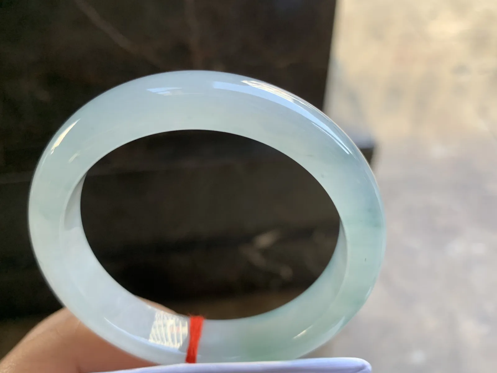 53-12.6-8.2mm
冰种飘花手镯 水润光泽 清爽