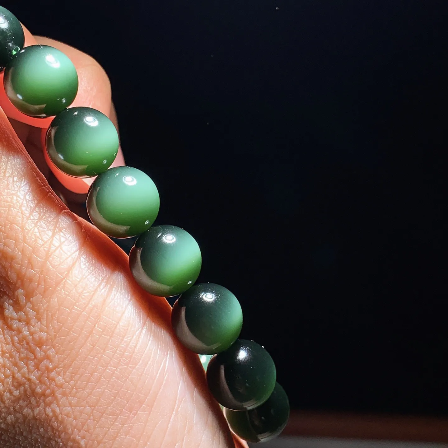 臻品收藏级新疆和田玉黑猫眼猫眼碧玉手串 一线天黑猫手串 单颗尺寸12！无裂无杂玉质细腻油润 底色纯净 脂粉好，品质好。lt250103