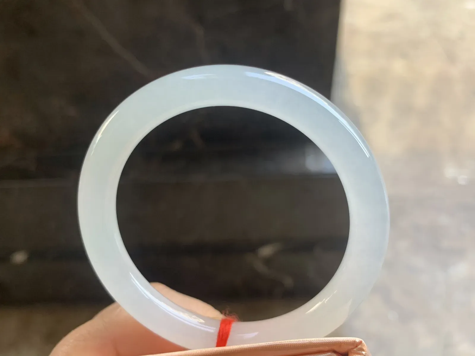 54-8.6mm
冰种圆条手镯 冰透莹润 清爽干净