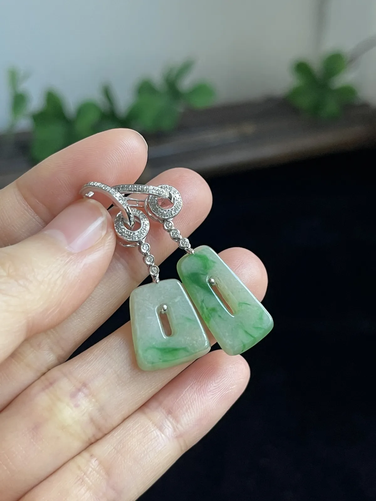 翡翠耳坠，印记：G18K,伴钻石