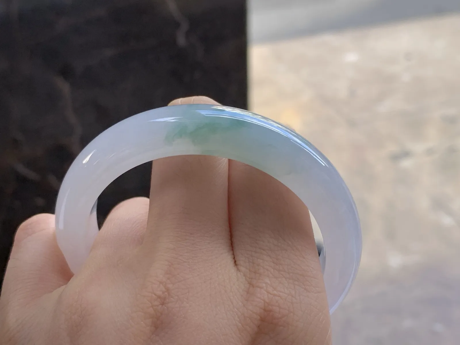 56.5-12.5-8.6

糯种飘花手镯^_^
种好水润