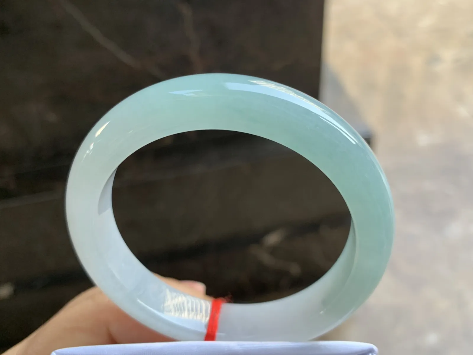 56-12.5-8.5mm
冰种晴水手镯 水润光泽 清新