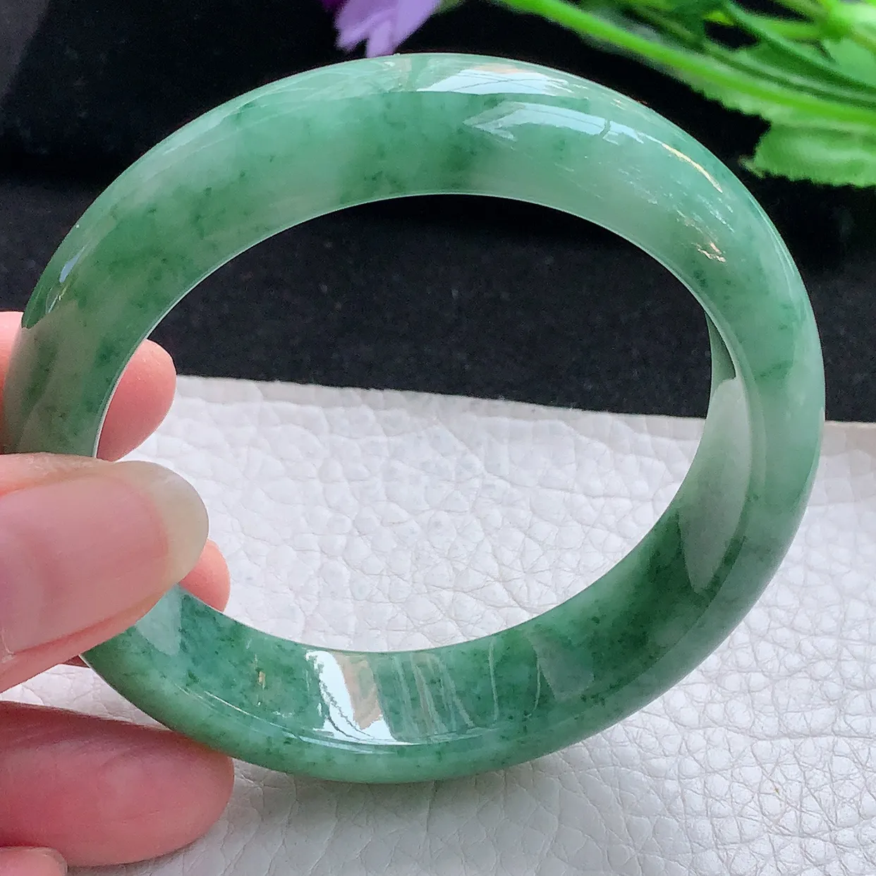 hy自然光57*15.6*8.3平安镯 缅甸翡翠A货玉手镯辣绿胶感 宽边玉手环