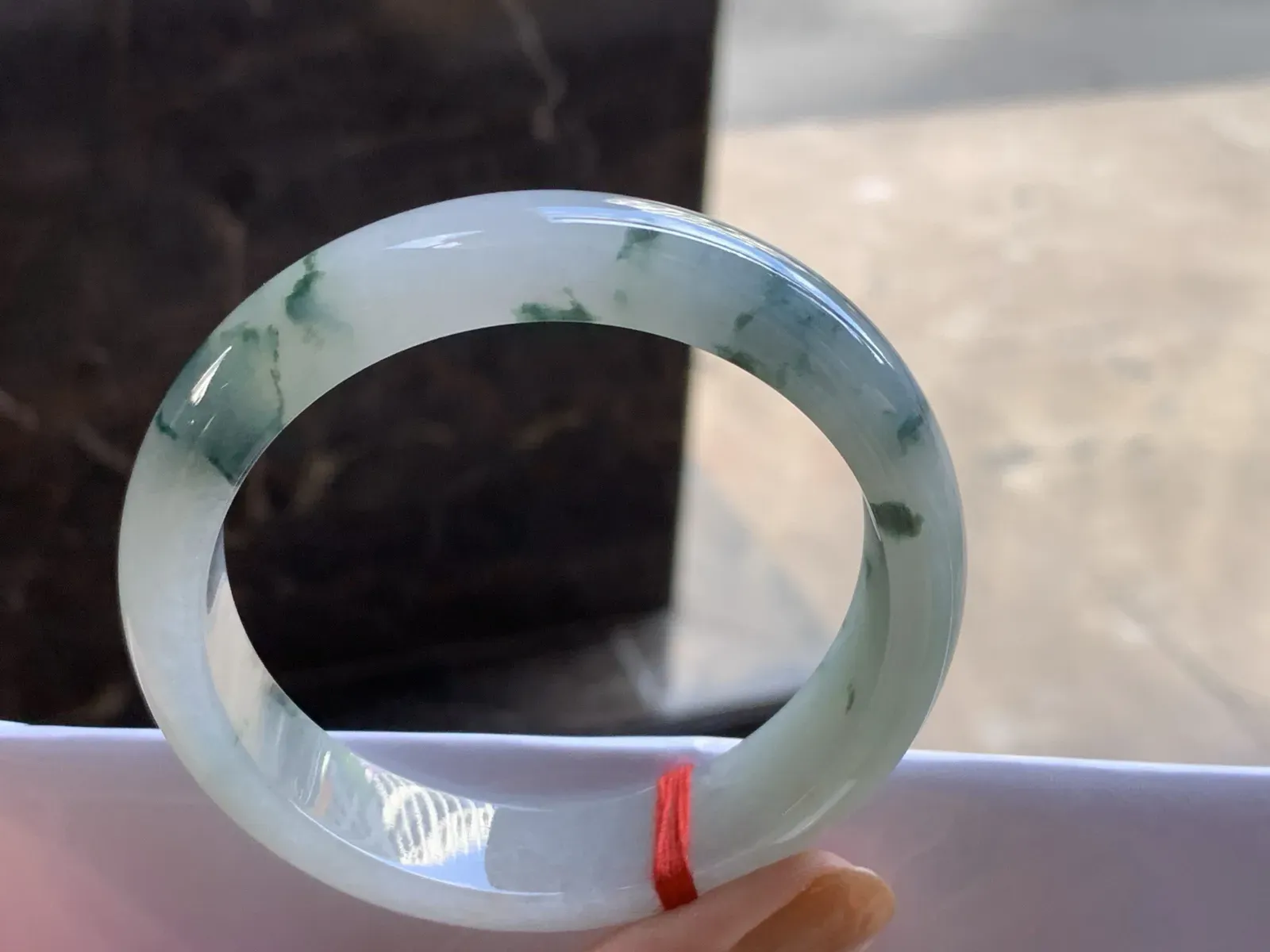 57.5-14.5-8.1

糯种飘花手镯^_^
细腻水润