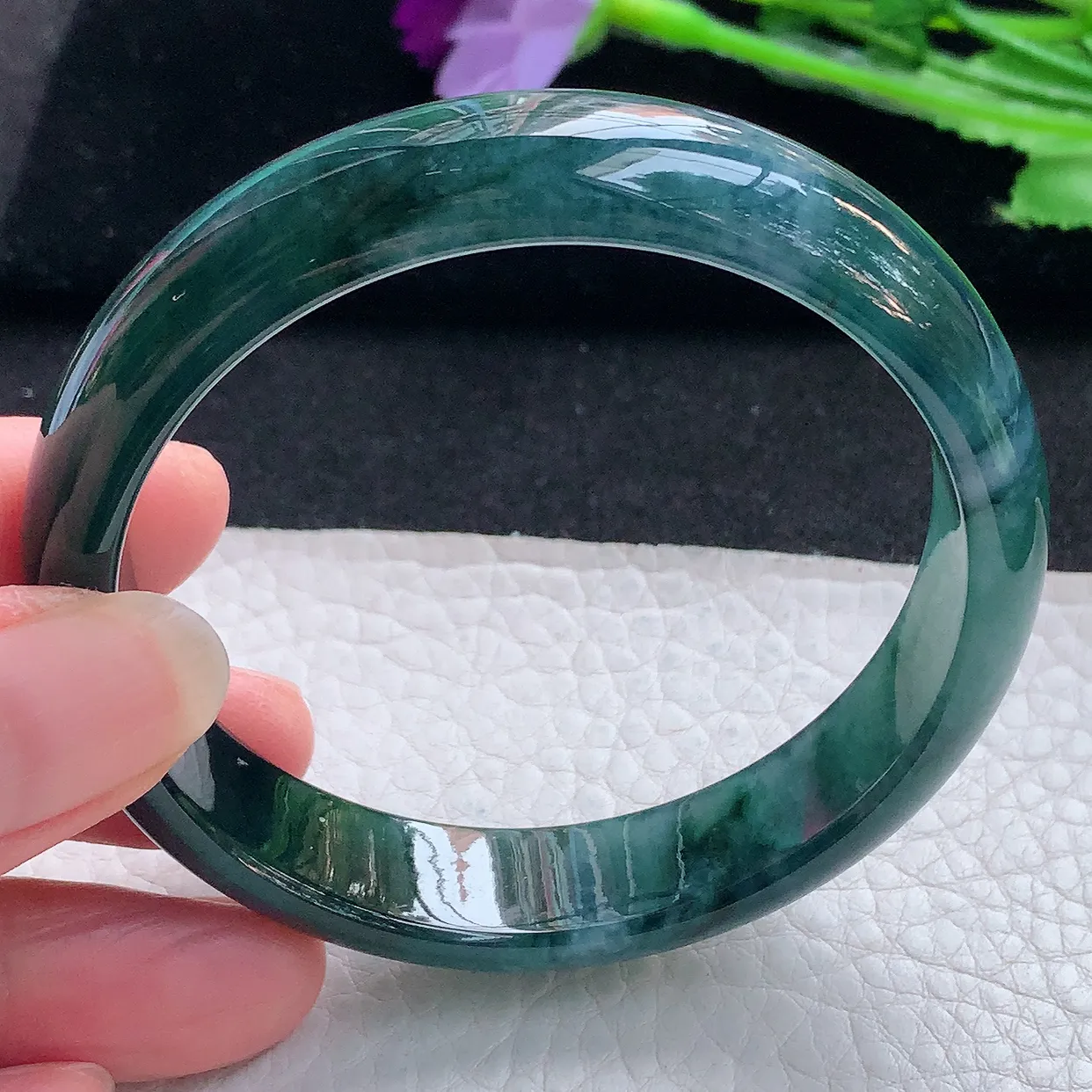 ll自然光57*13*6.5平安镯 翡翠A货玉手镯湖水蓝水灵宽边玉手环