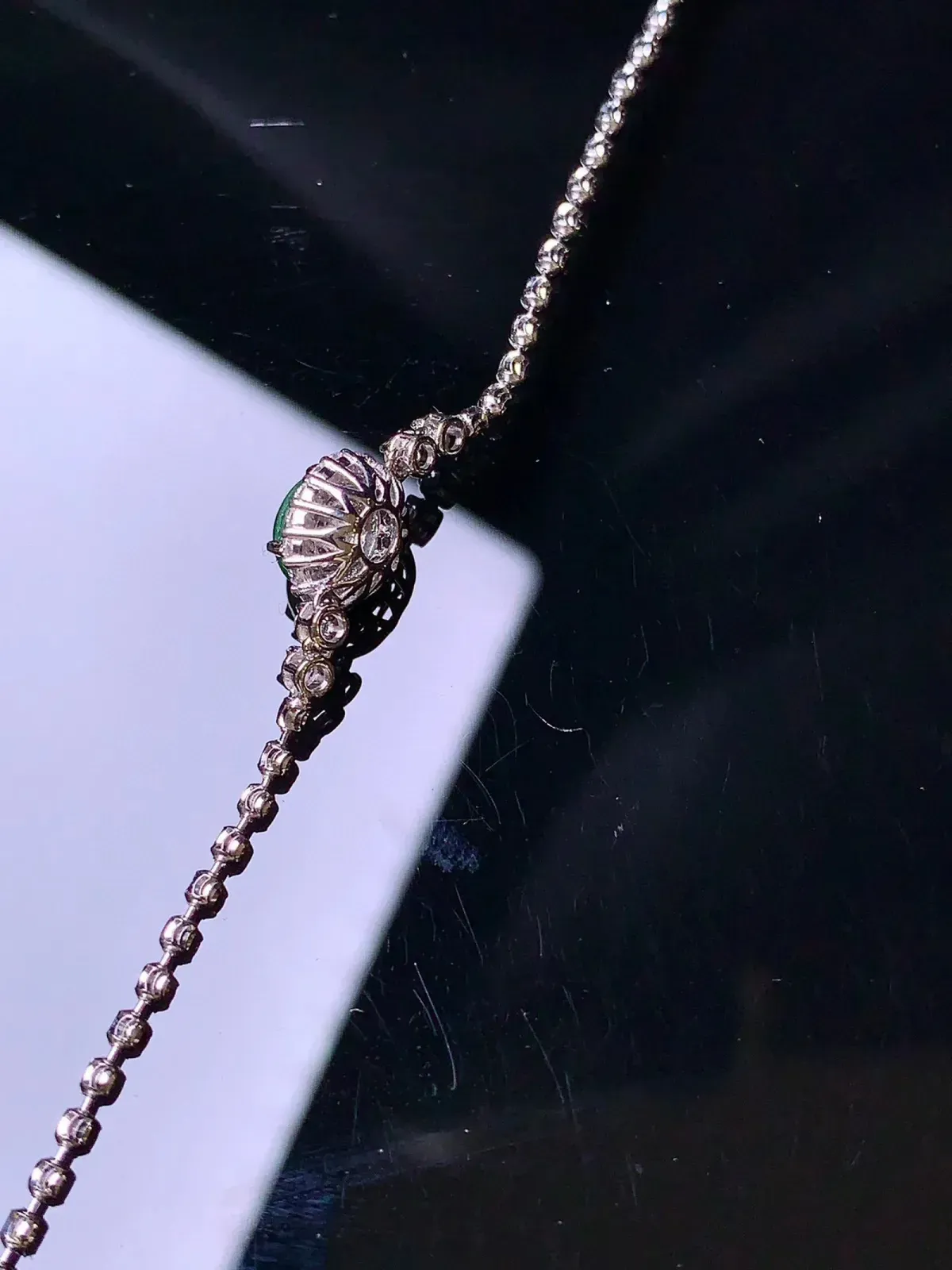 18k金钻镶嵌满绿蛋面手链 玉质细腻 色泽清新艳丽 裸石尺寸6*5.2*3