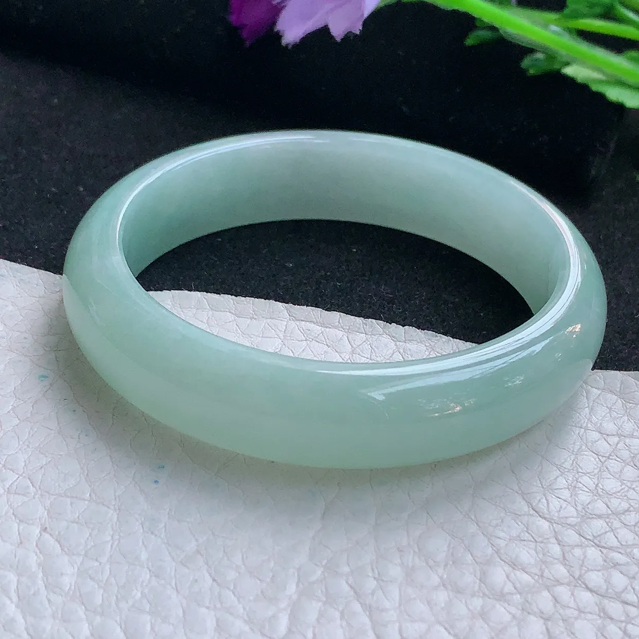 nr小圈口54*48.5*12.8*7贵妃镯 缅甸翡翠A货玉手镯浅绿水润宽边玉手环