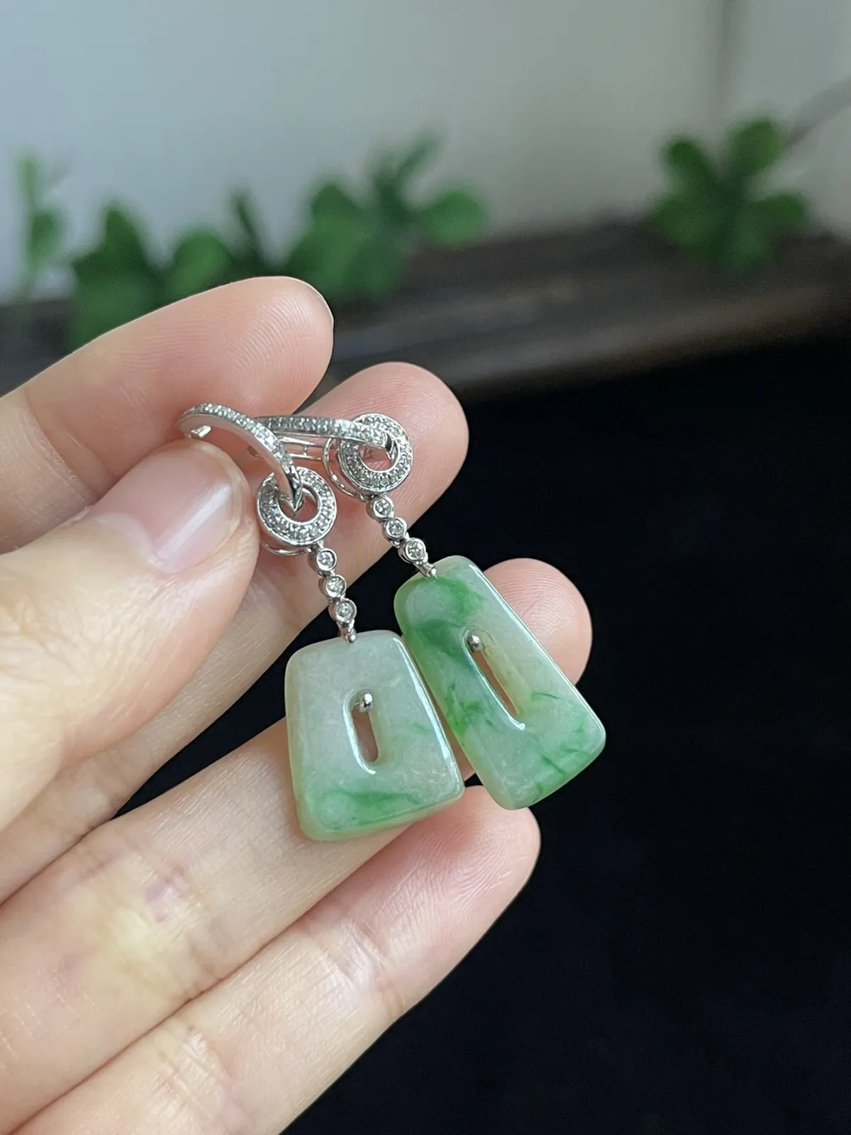 翡翠耳坠，印记：G18K,伴钻石