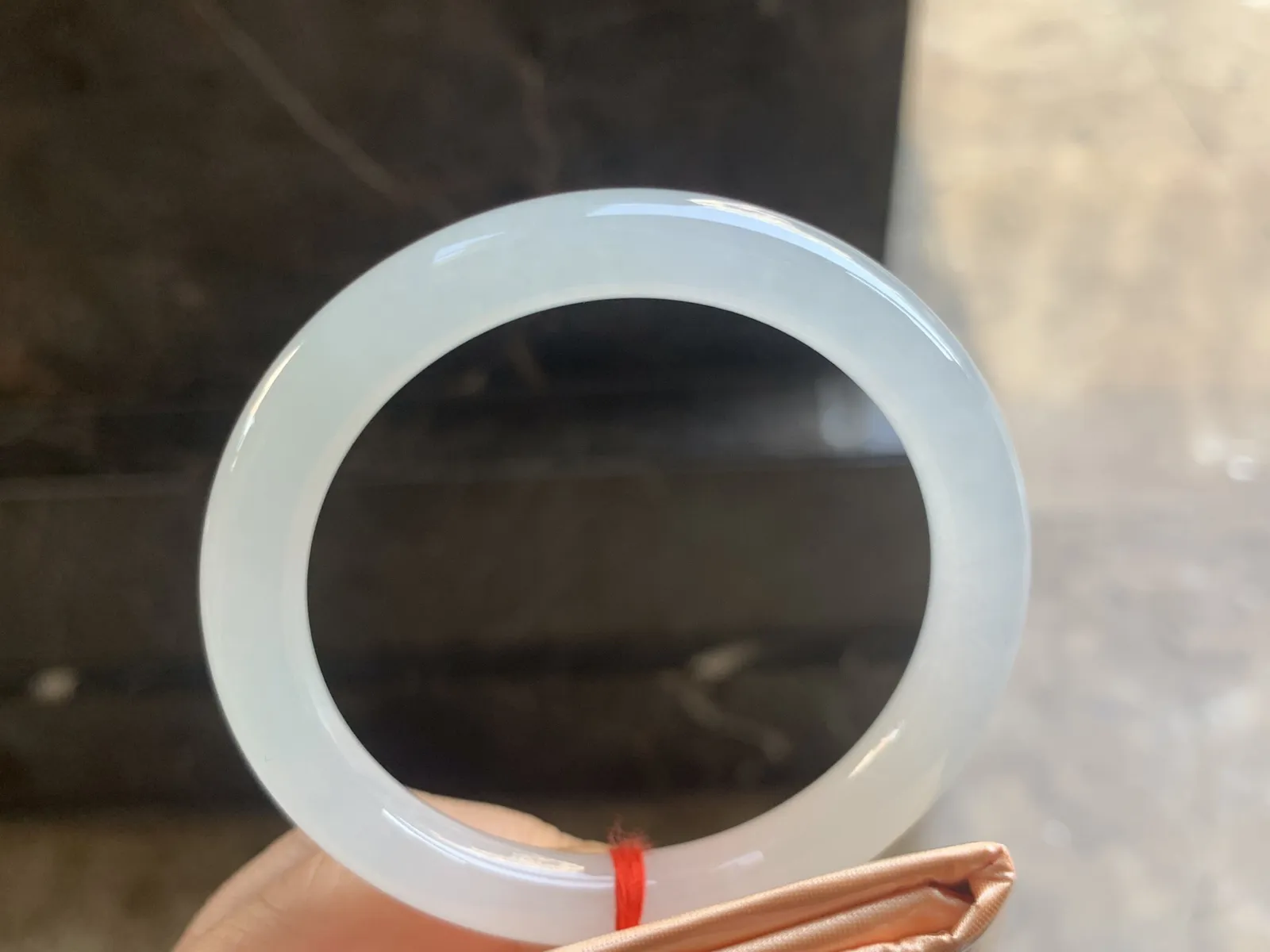 54-8.6mm
冰种圆条手镯 冰透莹润 清爽干净